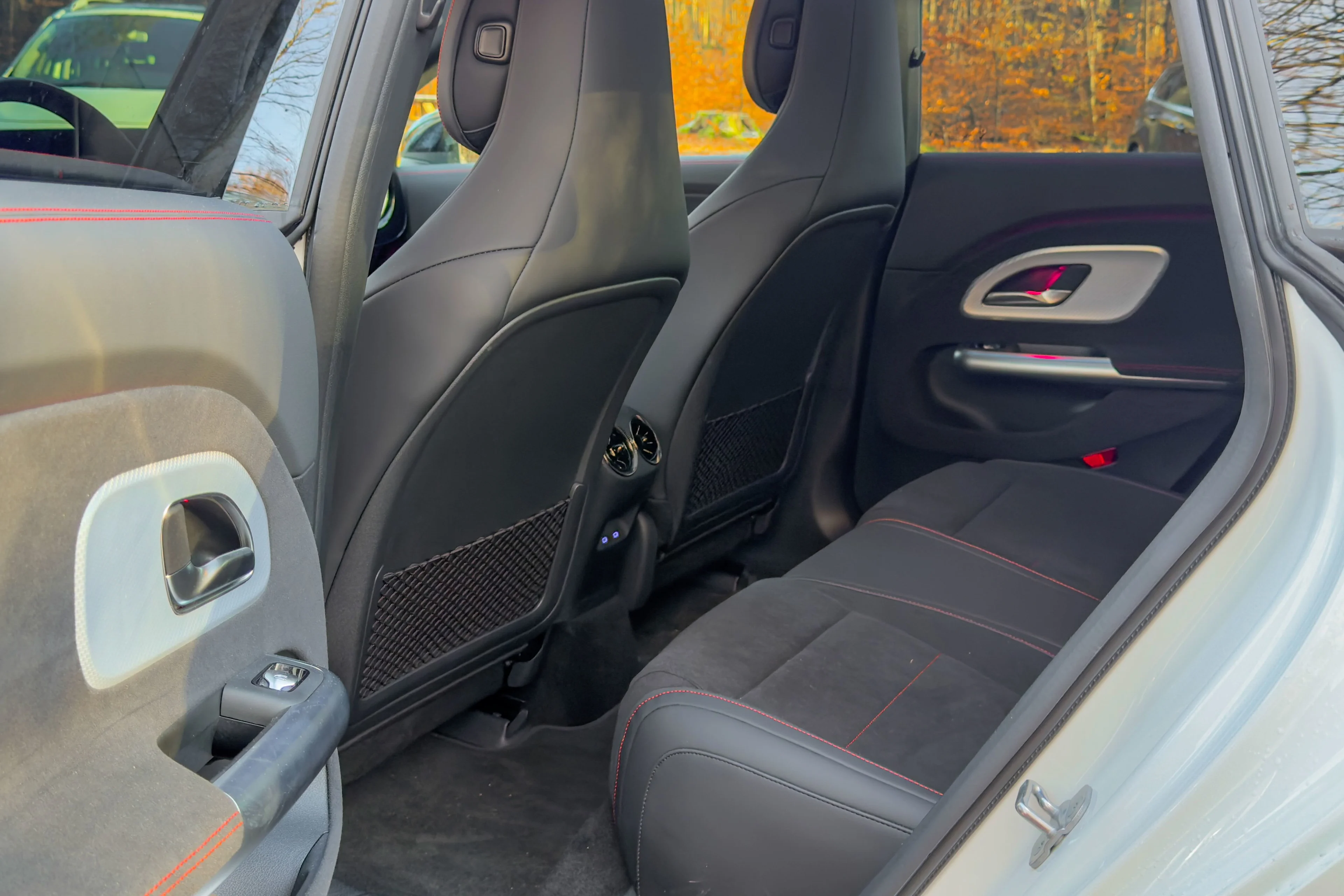 Mercedes-Benz CLA EQ-11