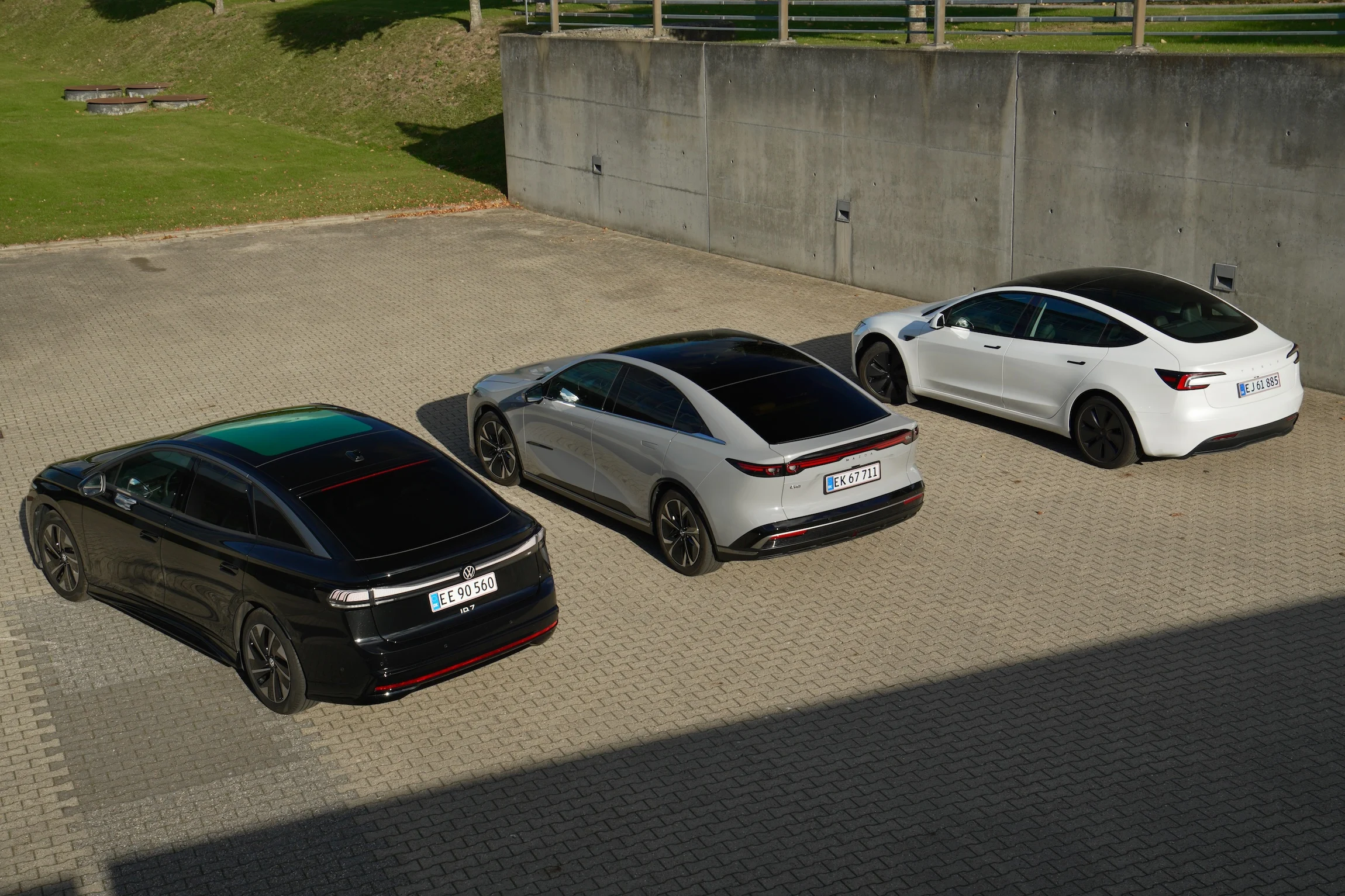 STORTEST Mazda 6e Tesla Model 3 VW ID.7 MBB5185