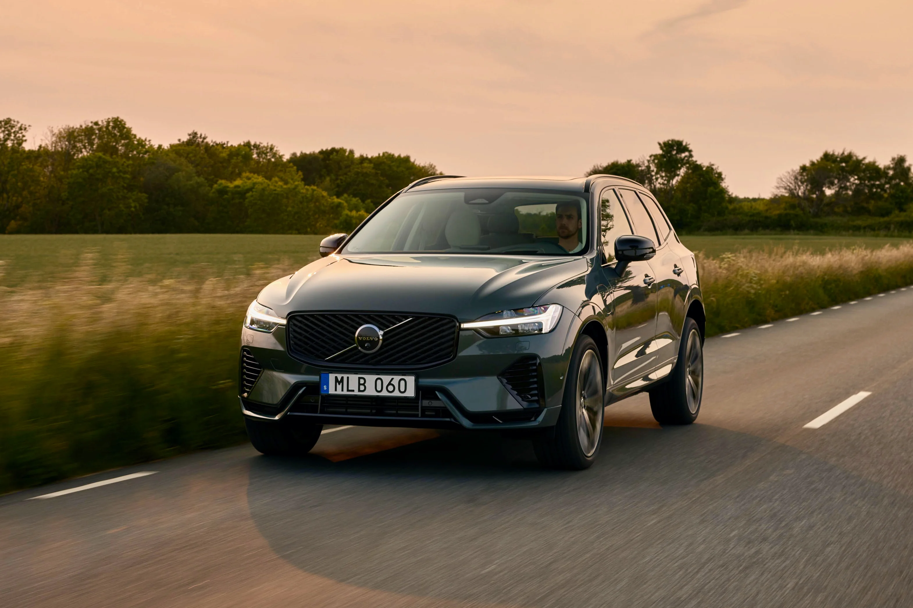 351373 The XC60 overtakes the 240 to become Volvo s best-seller