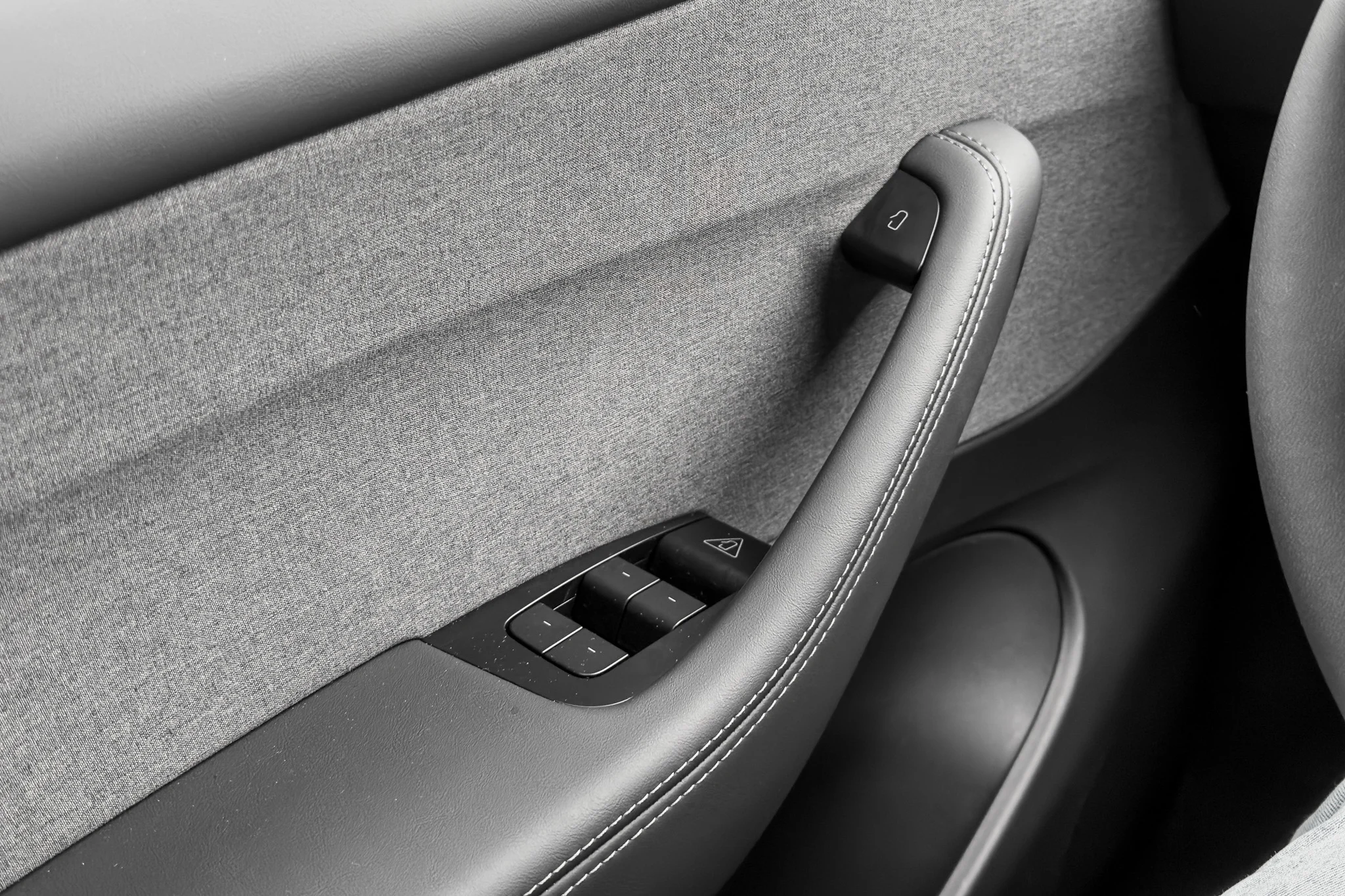 Tesla Model Y Baghjulstræk - Interiør-08