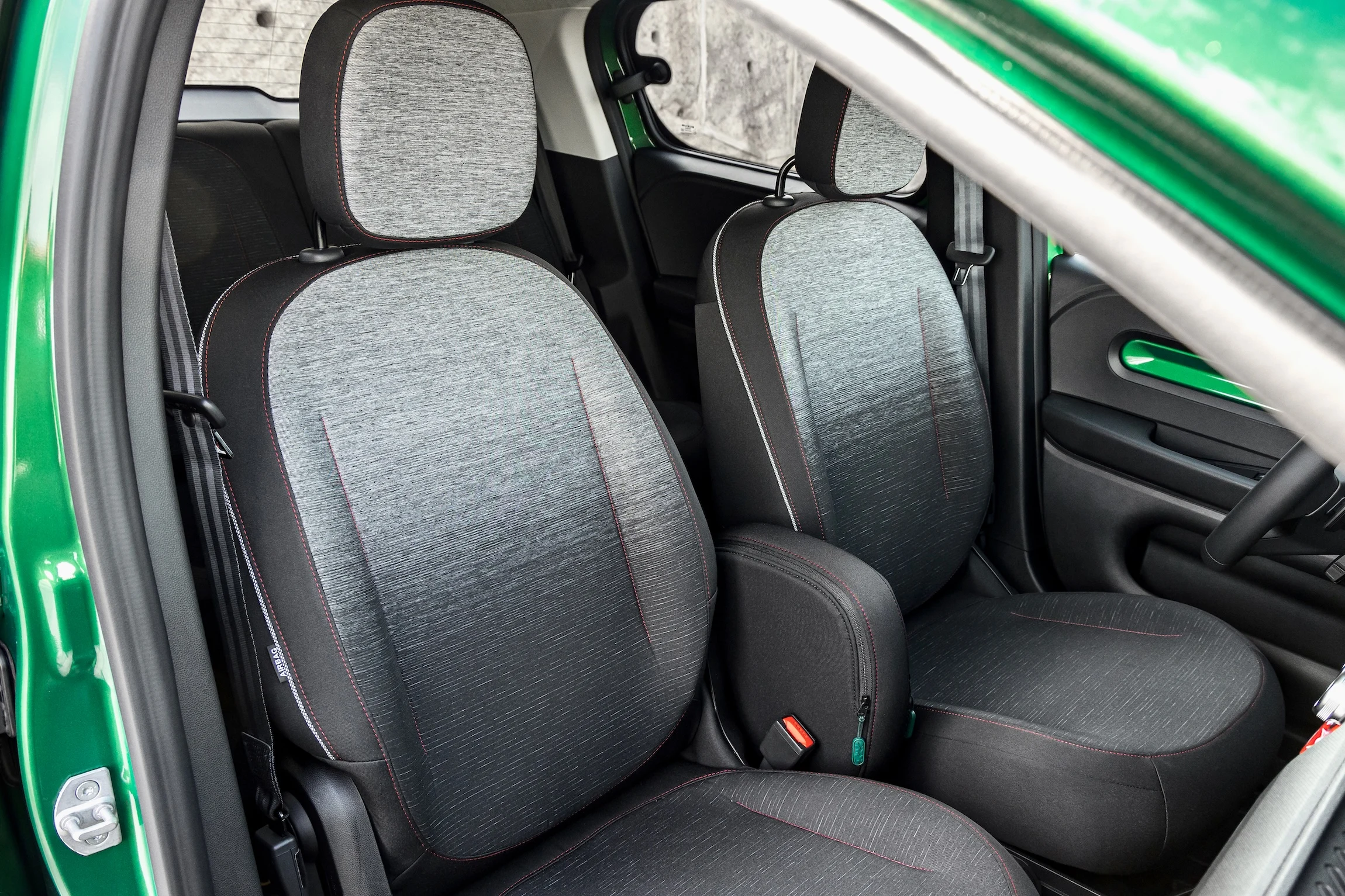 RenaultTwingoE-TechElectric AbsolutGreen Detail©ThomasCortesi-27