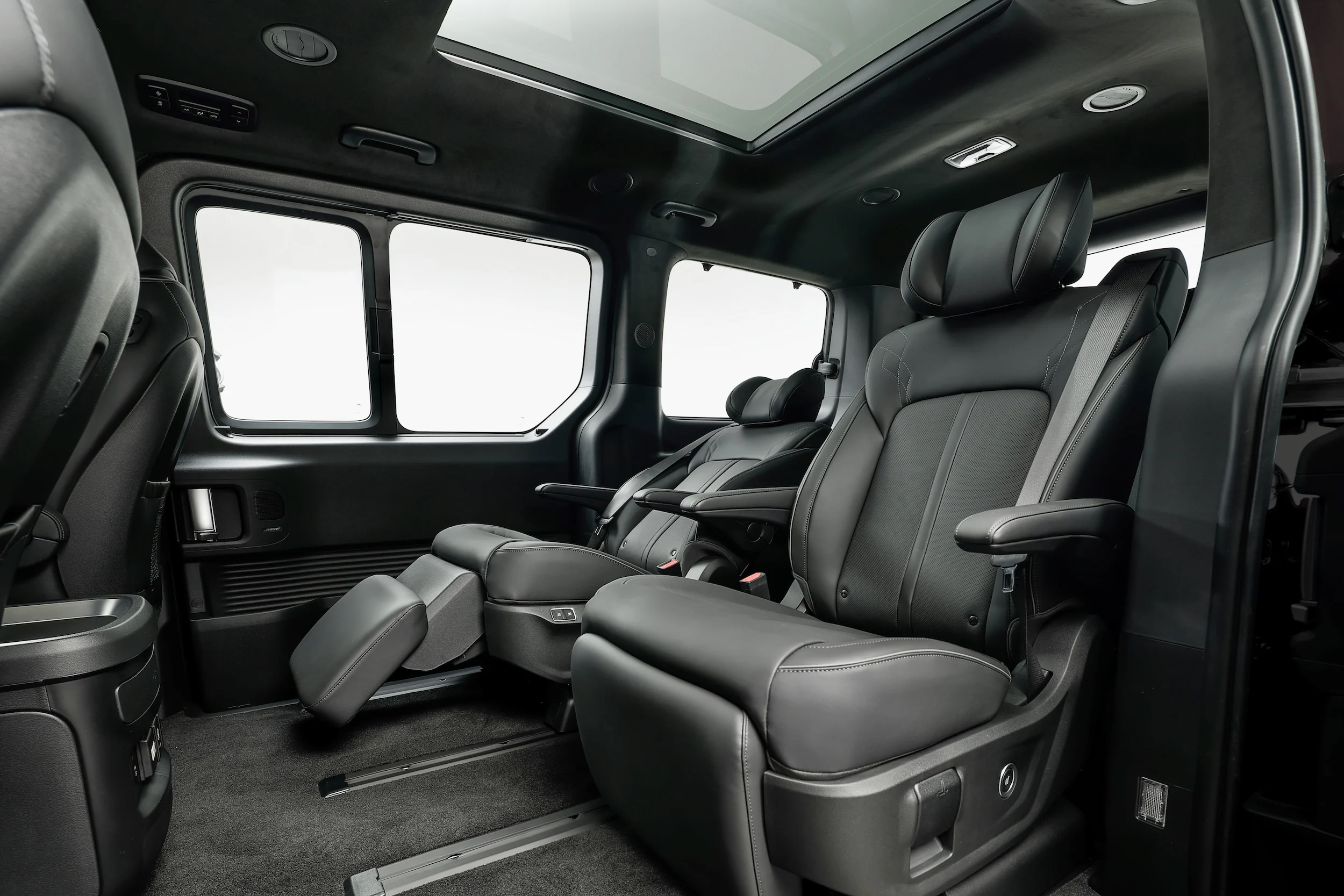 hyundai-staria-electric-0126-interior-03