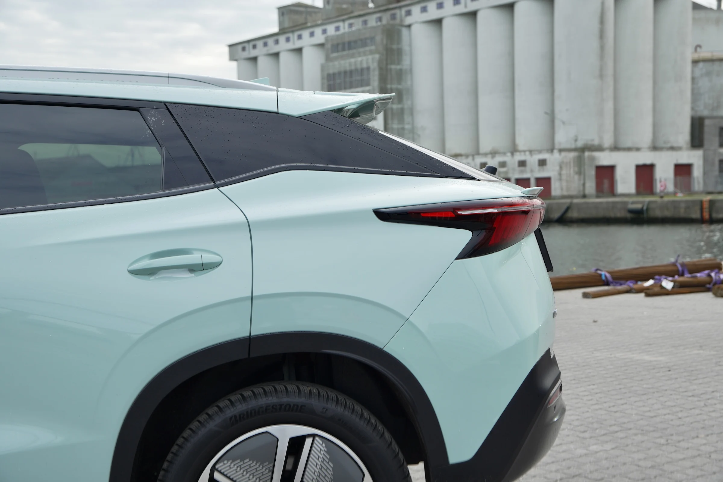 DUEL MGS5 EV vs Omoda 5 EV 208