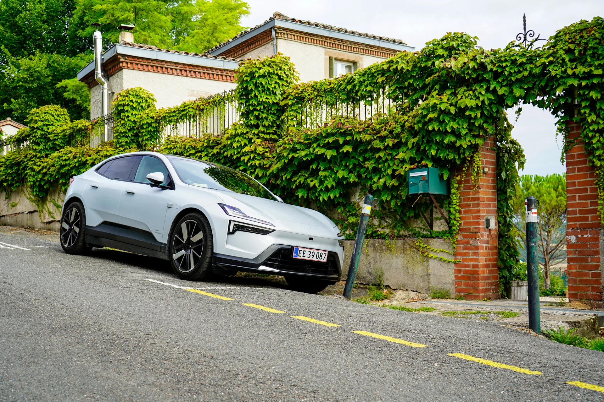 Polestar 4 Long Range Dual Motor-27