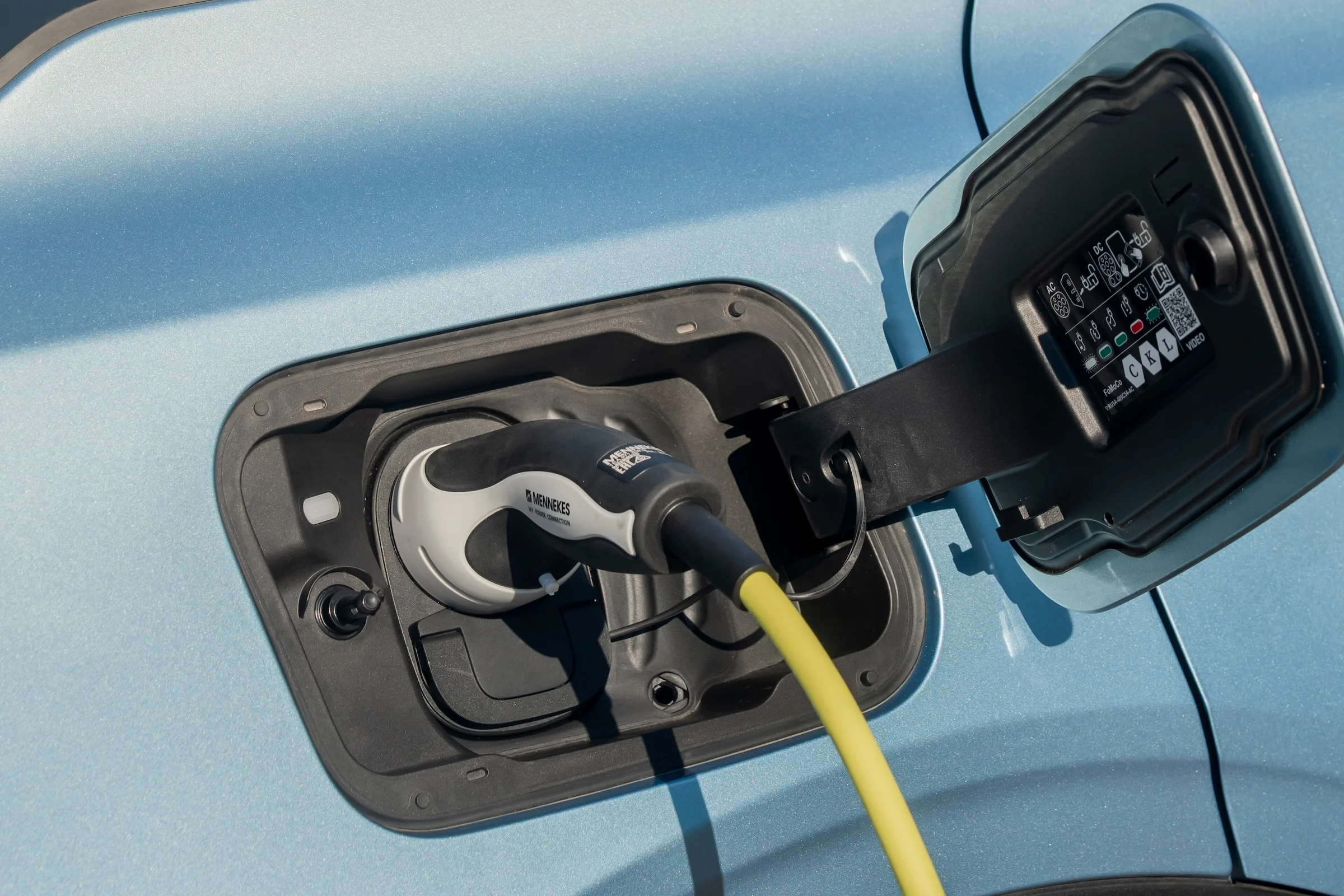 2026 Ford Explorer opladning stik