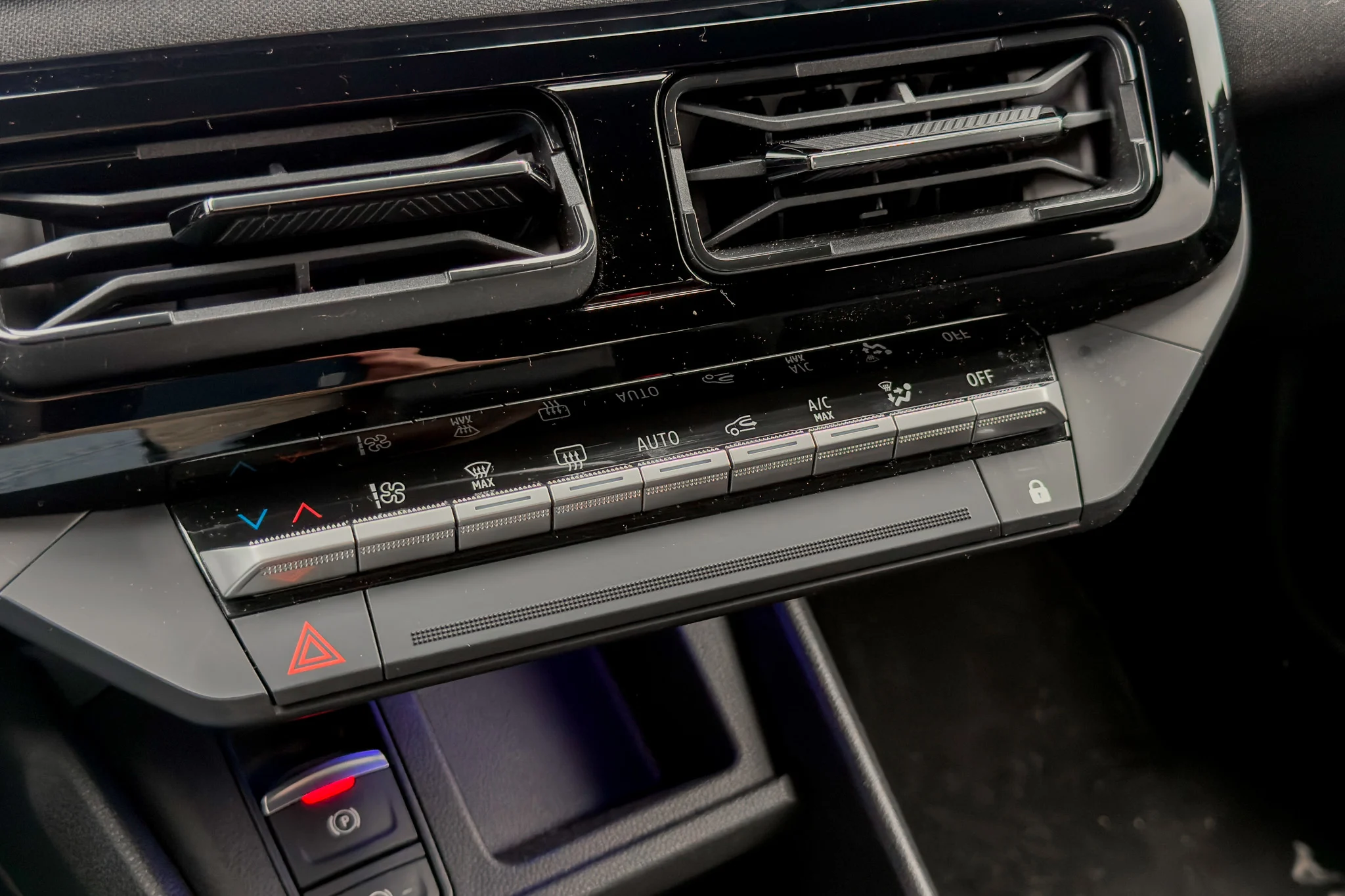 Nissan Micra-interiør--10