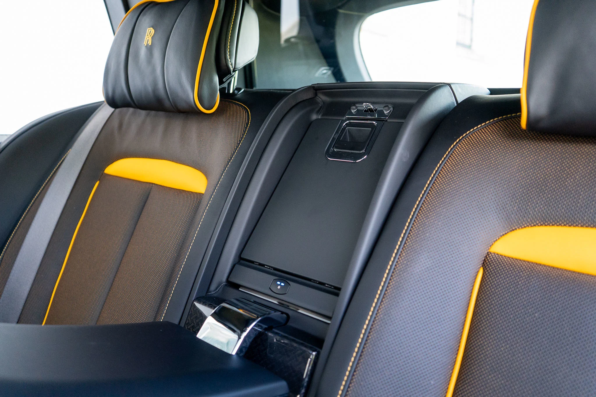 Rolls Royce Cullinan-16
