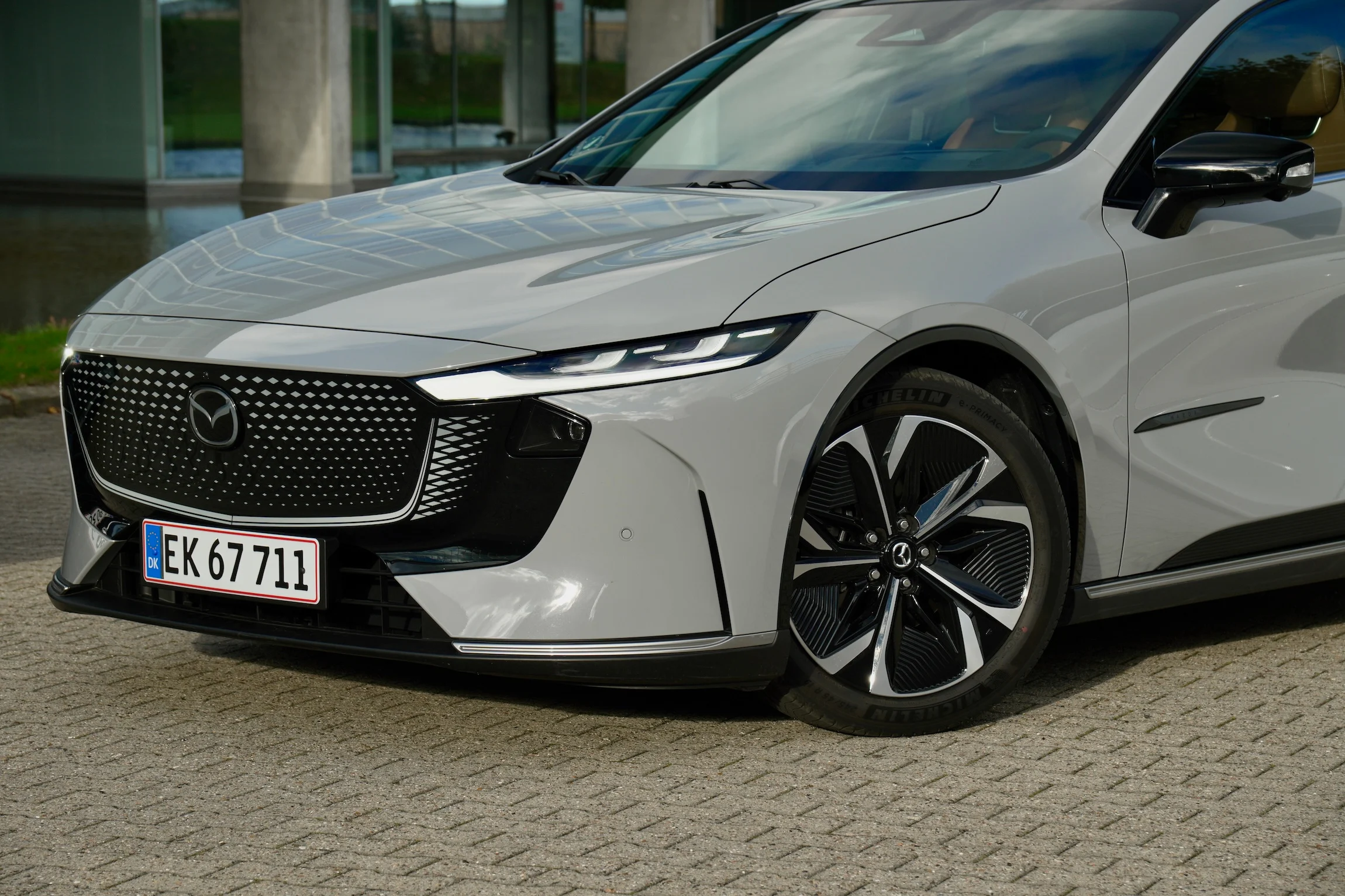 STORTEST Mazda 6e Tesla Model 3 VW ID.7 MBB5087