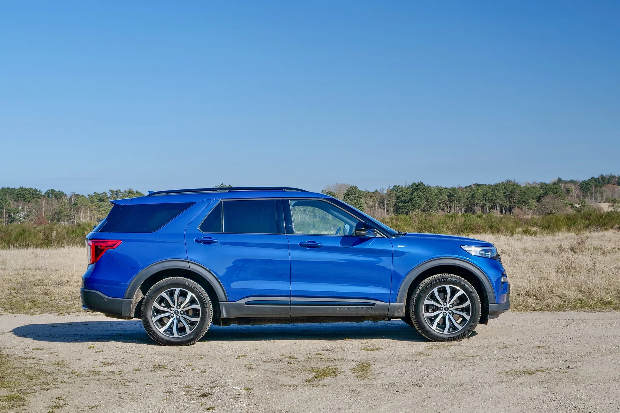 Ford Explorer Eksteriør – Side