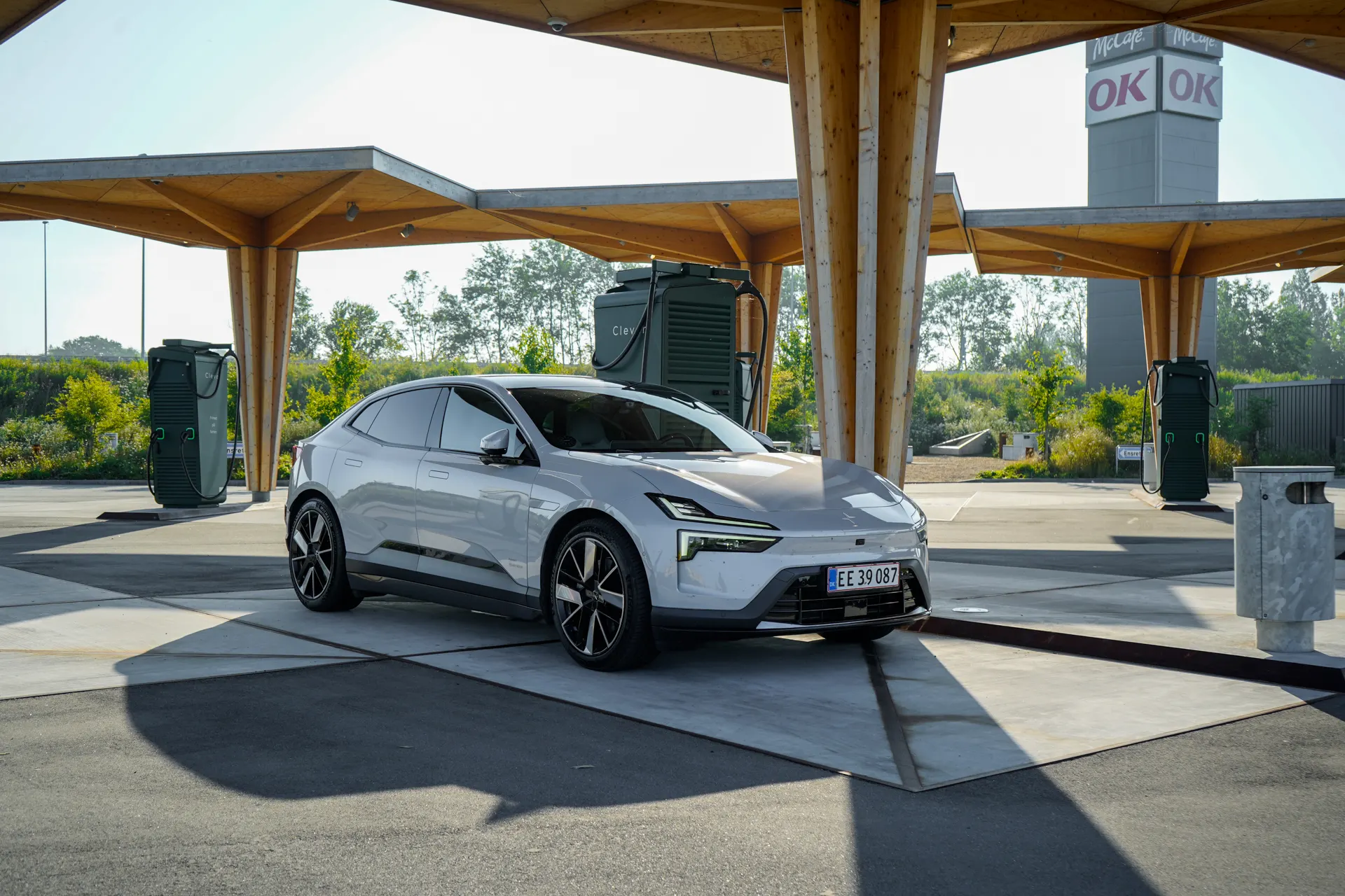 Polestar 4 Long Range Dual Motor-44