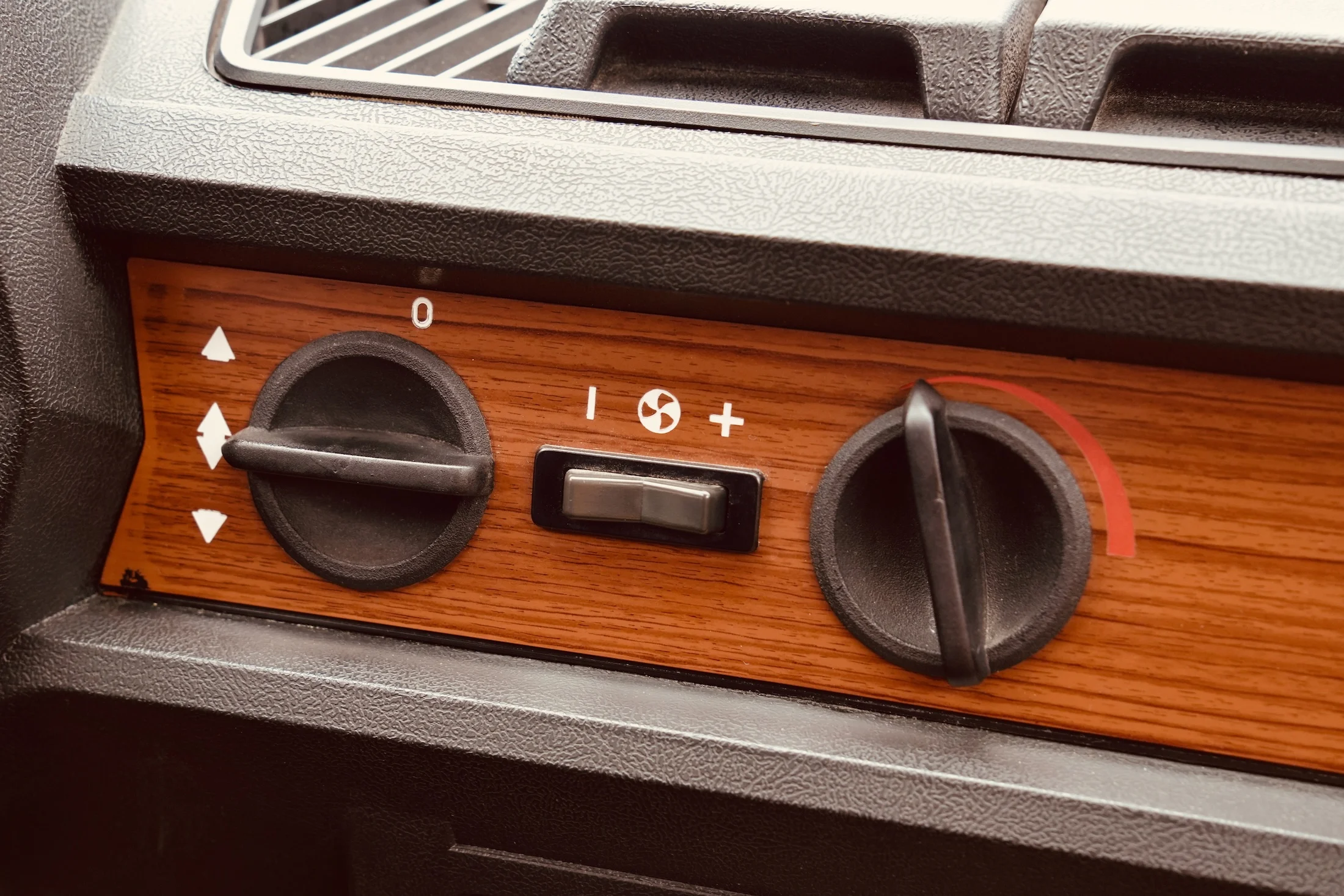 VW Polo L 1975 MBB 03431
