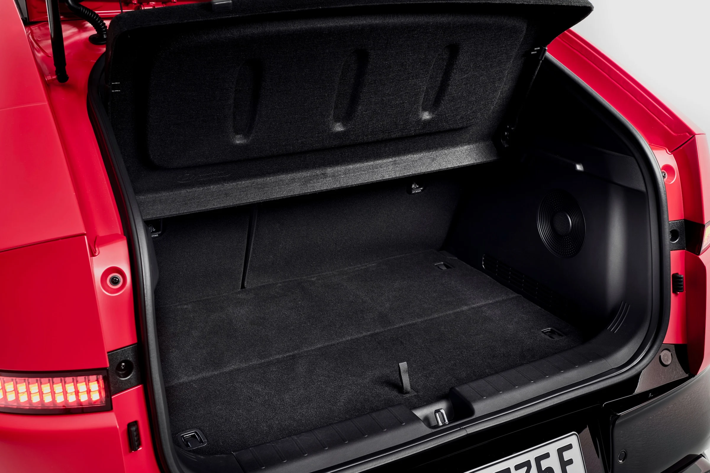 hyundai-ioniq-3-unveil-0426-interior-05