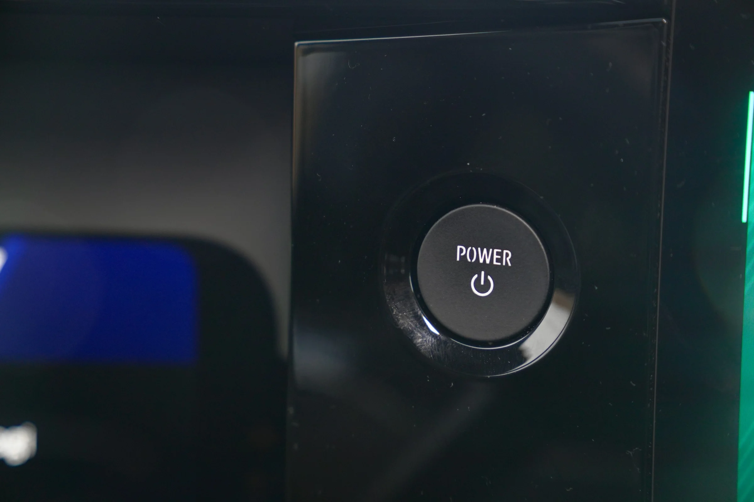 DUEL Jaecoo J5 EV vs Renault 4 E-Tech 163