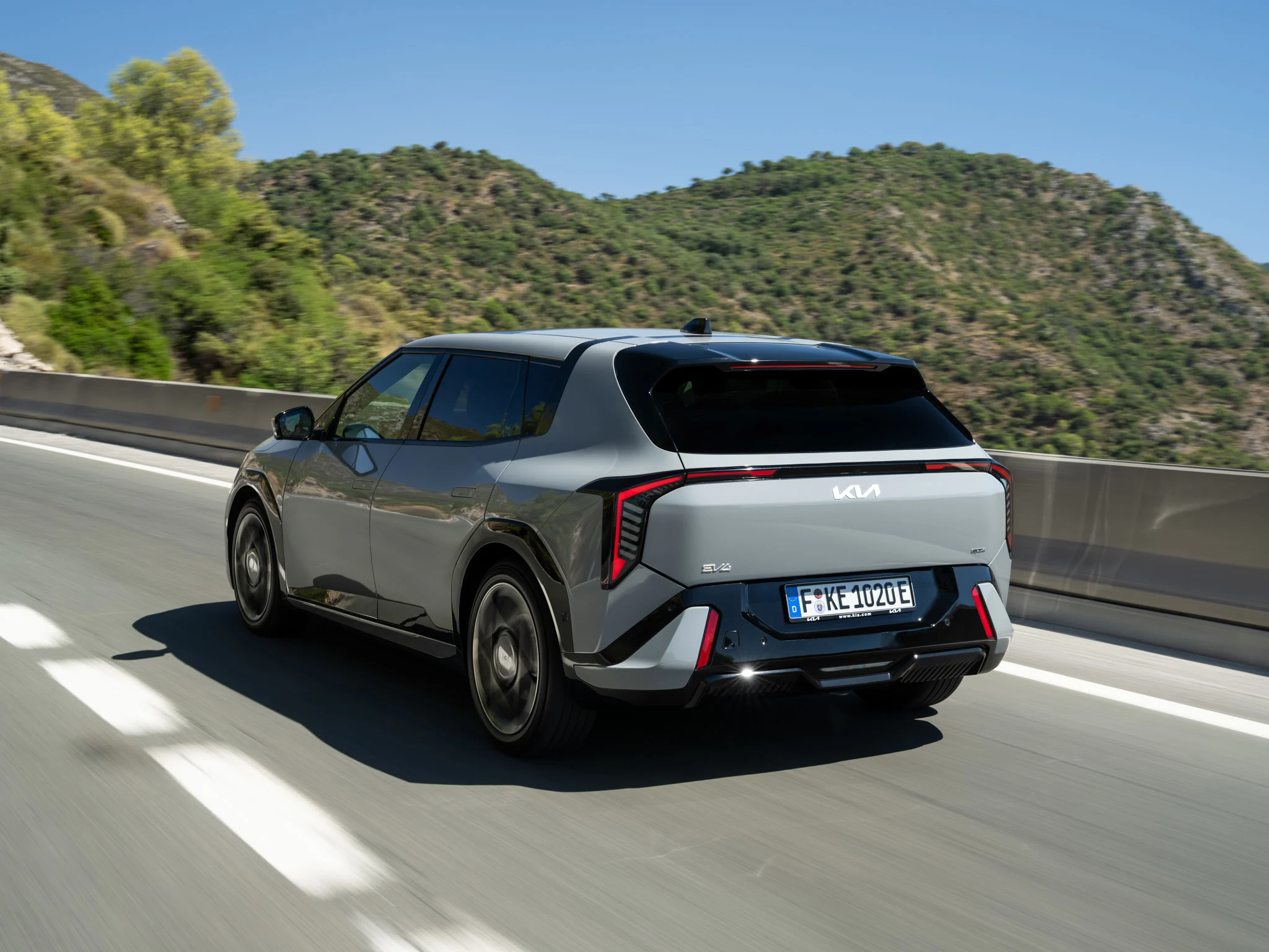 Kia EV4-03