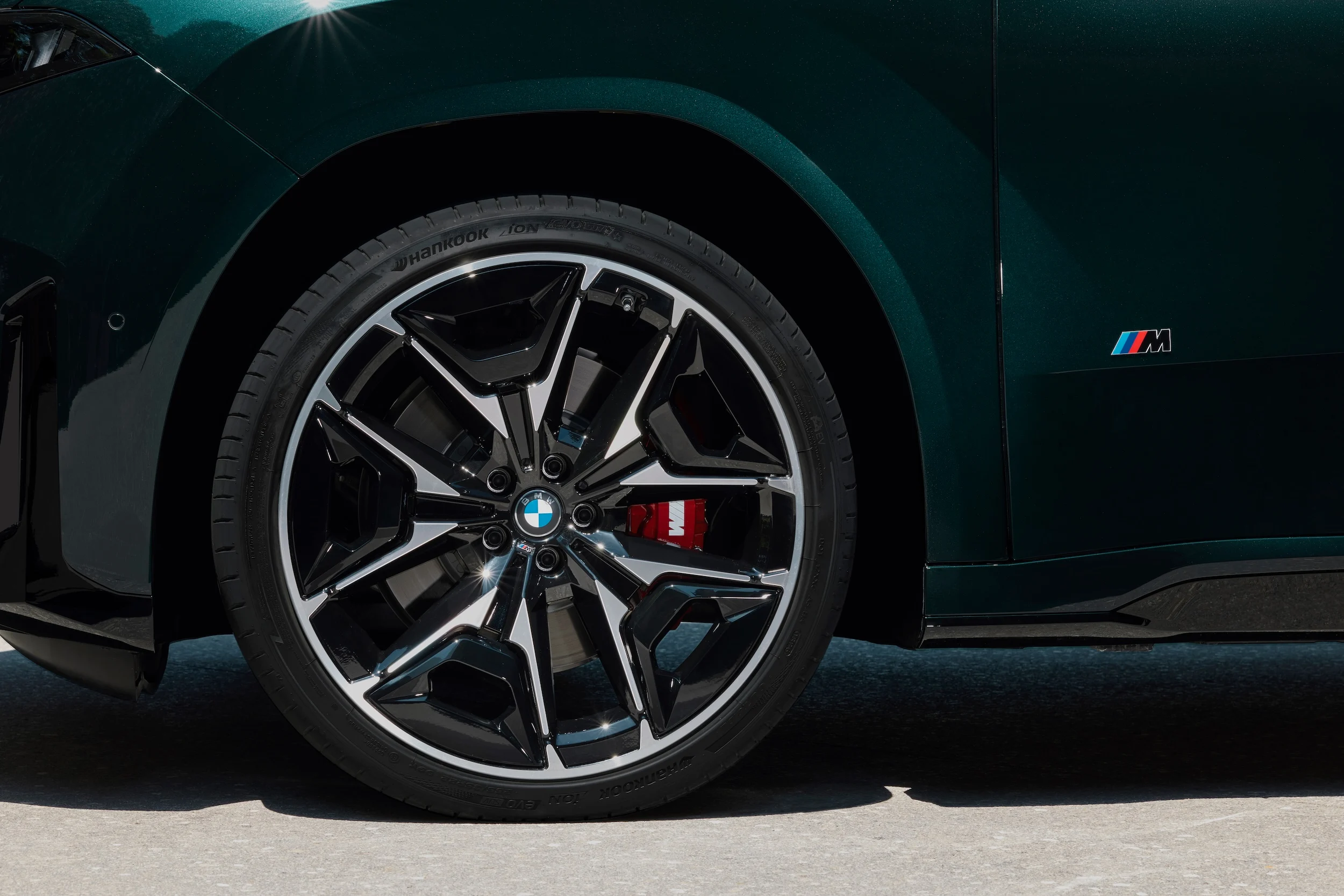 P90659780 highRes the-new-bmw-ix3-m60-
