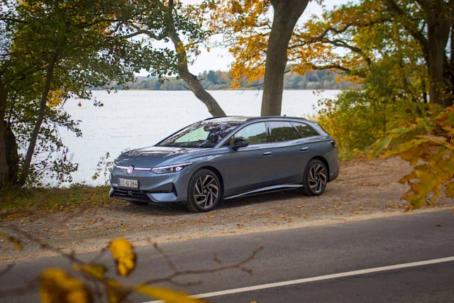 Test: VW ID.7 Tourer er en stationcar, der sparker opad