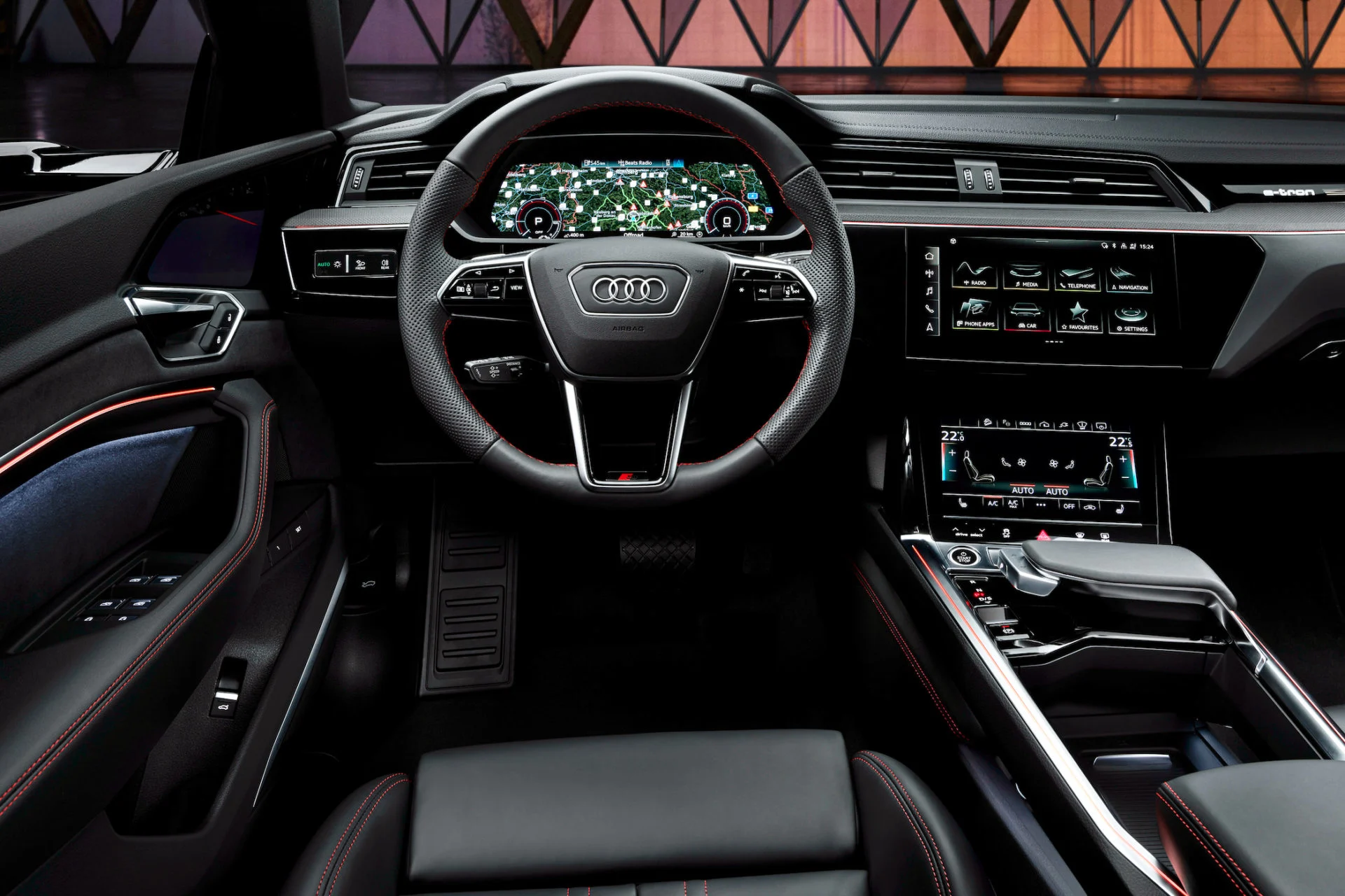 Audi Q8 E-Tron 6124_large