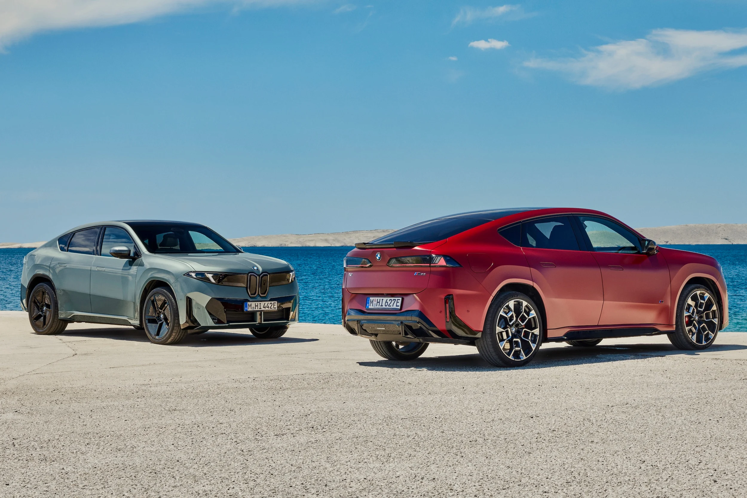 P90659266 highRes bmw-ix4-highlight-sh