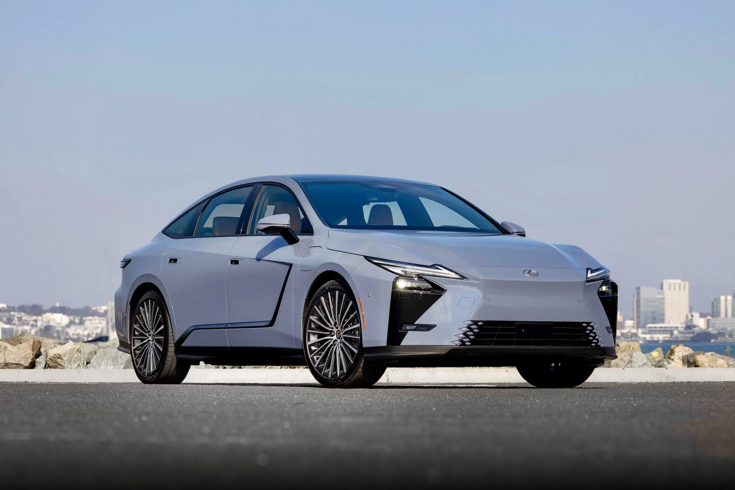 lexus es350e luxuryexecutive skylightblue hazelpalomino 04