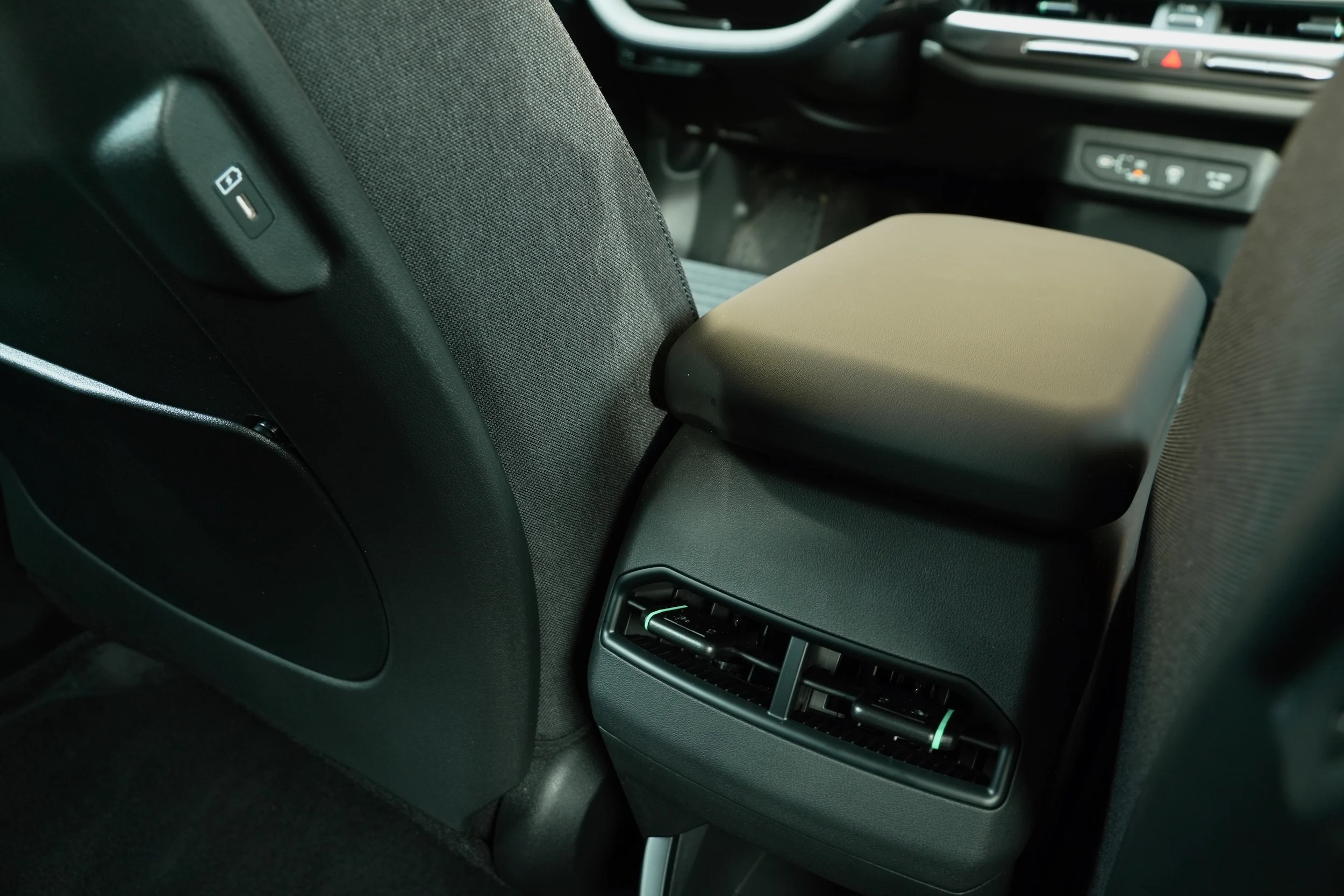 TEST Kia EV4 LR Access MBB 994