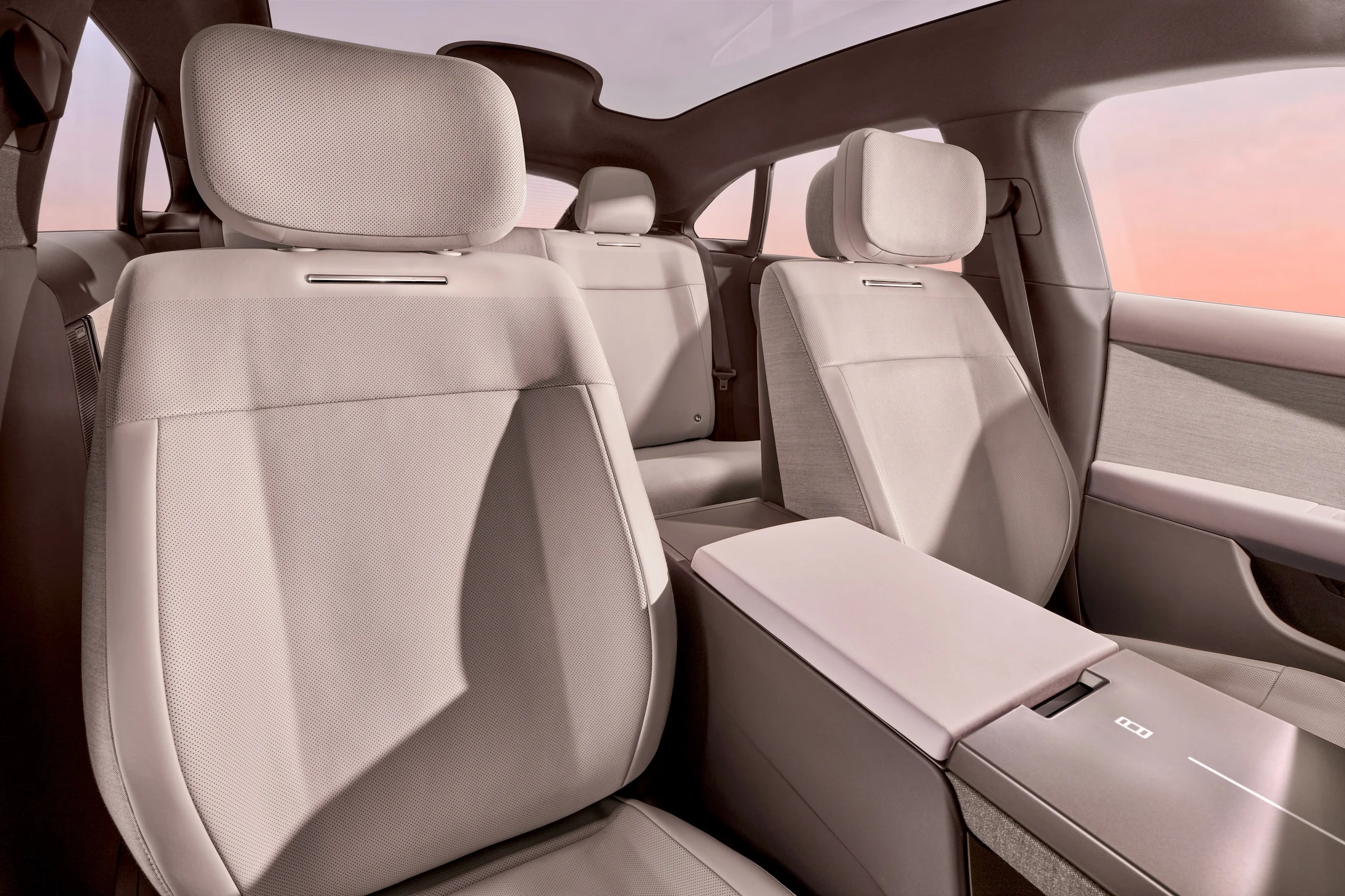 RR GT INTERIOR PASSENGER-REVERSE