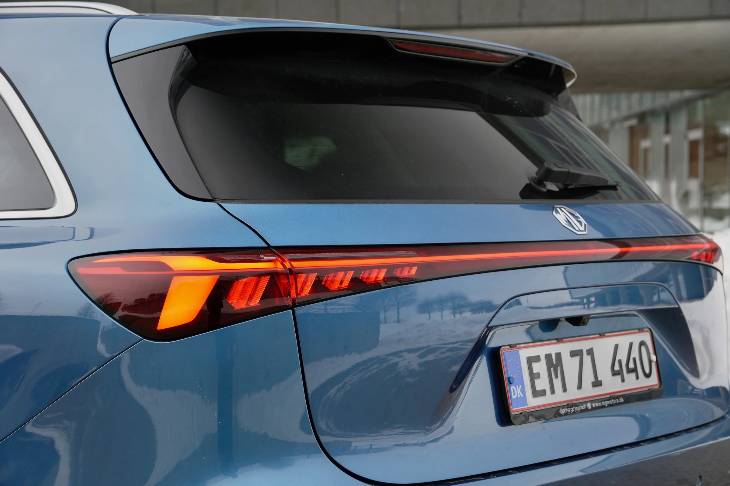 DUEL MGS6 EV vs Tesla Model Y Baghjuls MBB 485