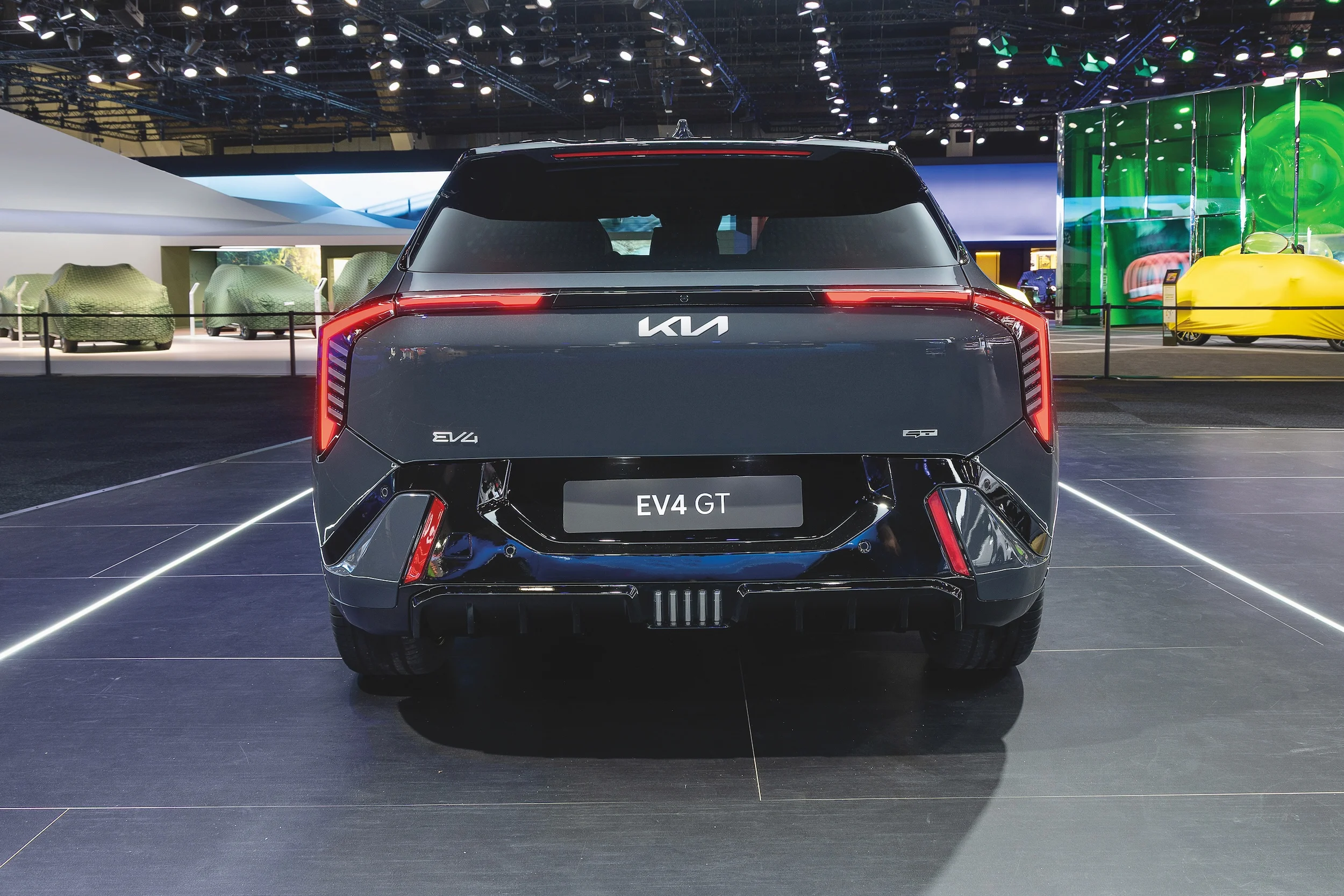 kia-ev4-gt-penta-metal-motorshow-static-print-3600x2400-06