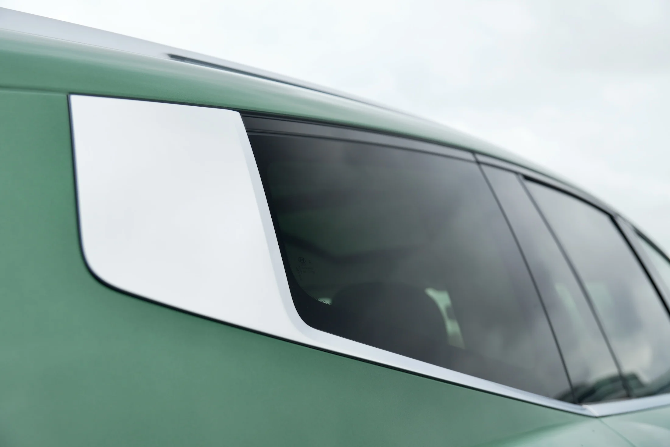 Hyundai Ioniq 9 MBB 472