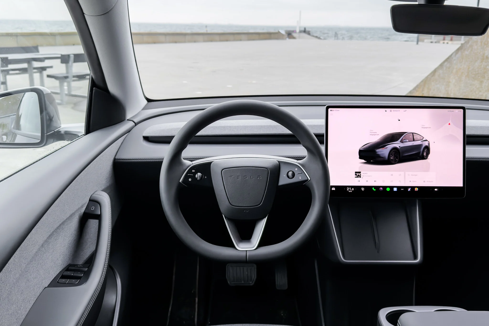 Tesla Model Y Baghjulstræk - Interiør-13