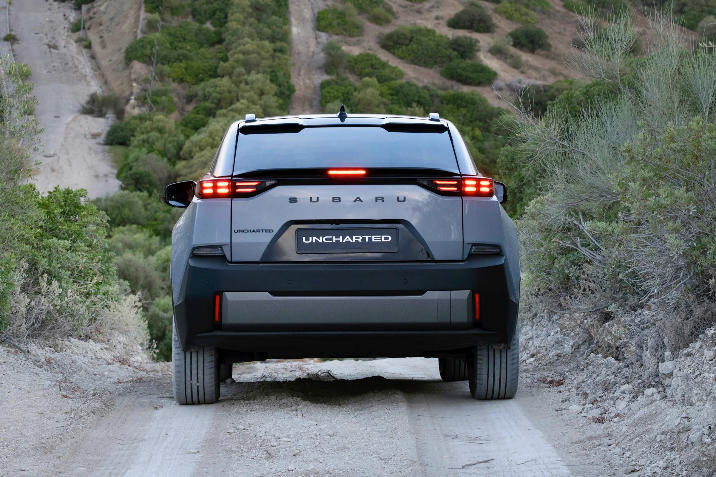 Subaru Uncharted AWD Grey 04