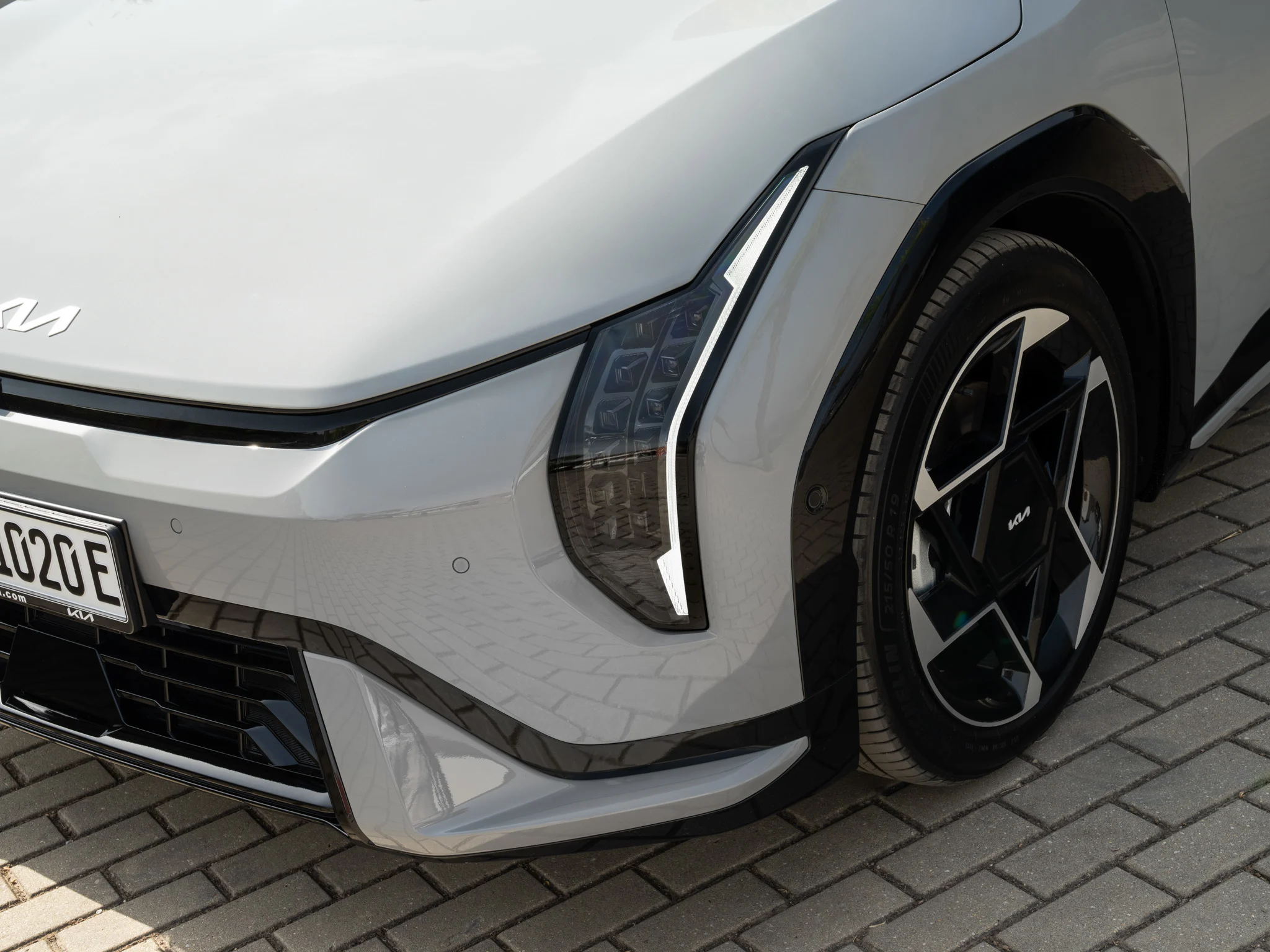 Kia EV4-15