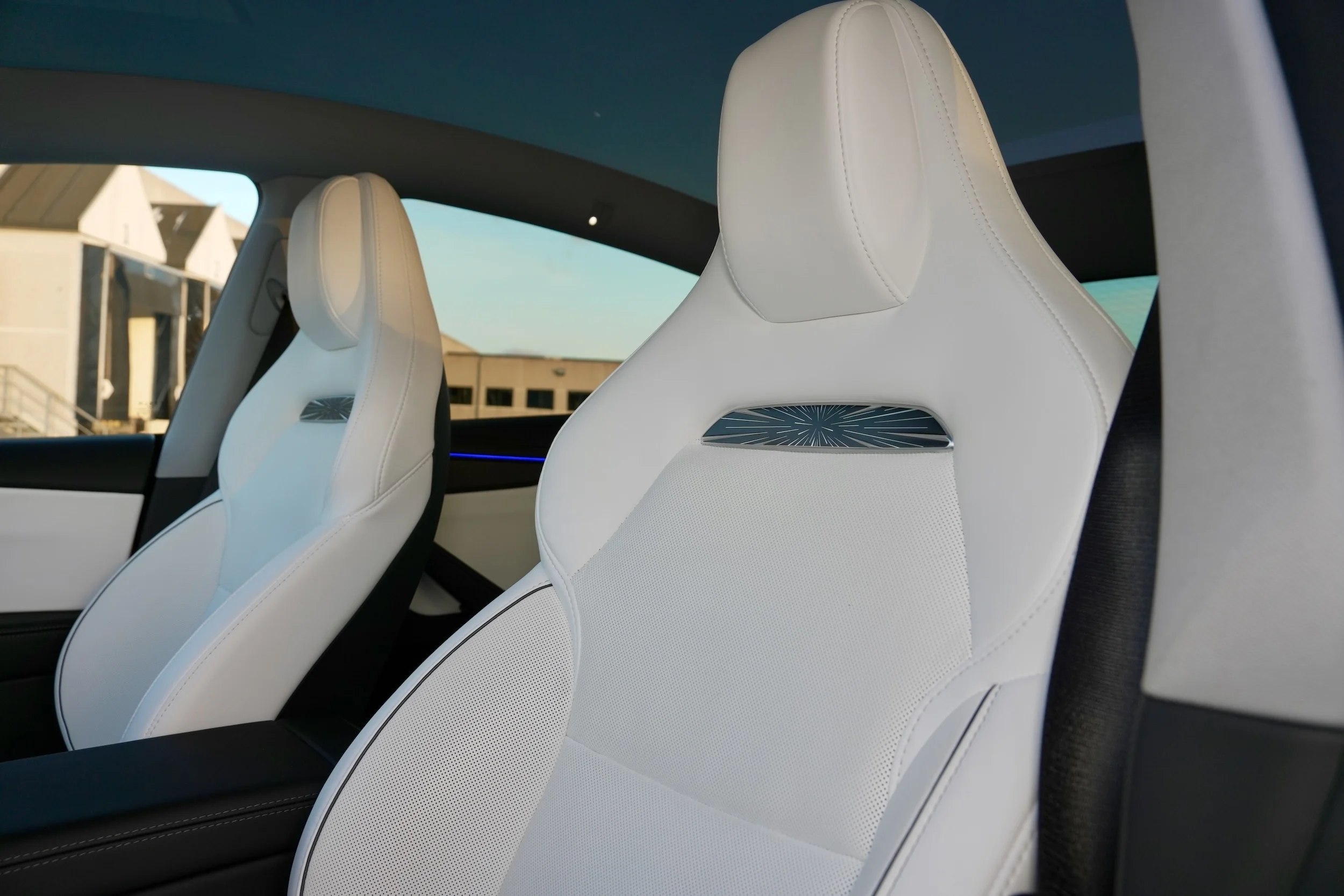 TEST Tesla Model Y Performance MBB 8052