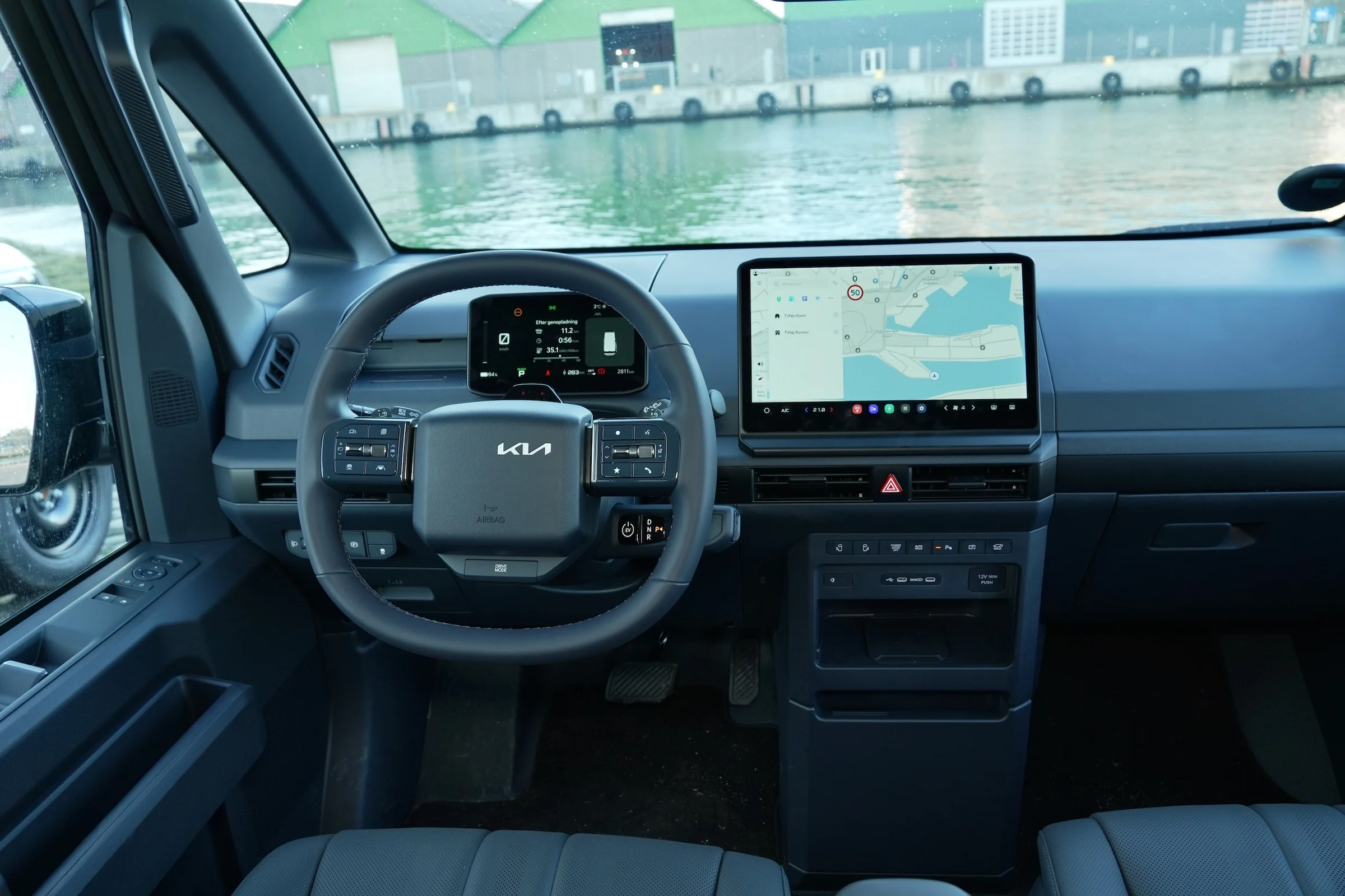 DUEL Kia PV5 Pass vs VW ID. Buzz 793