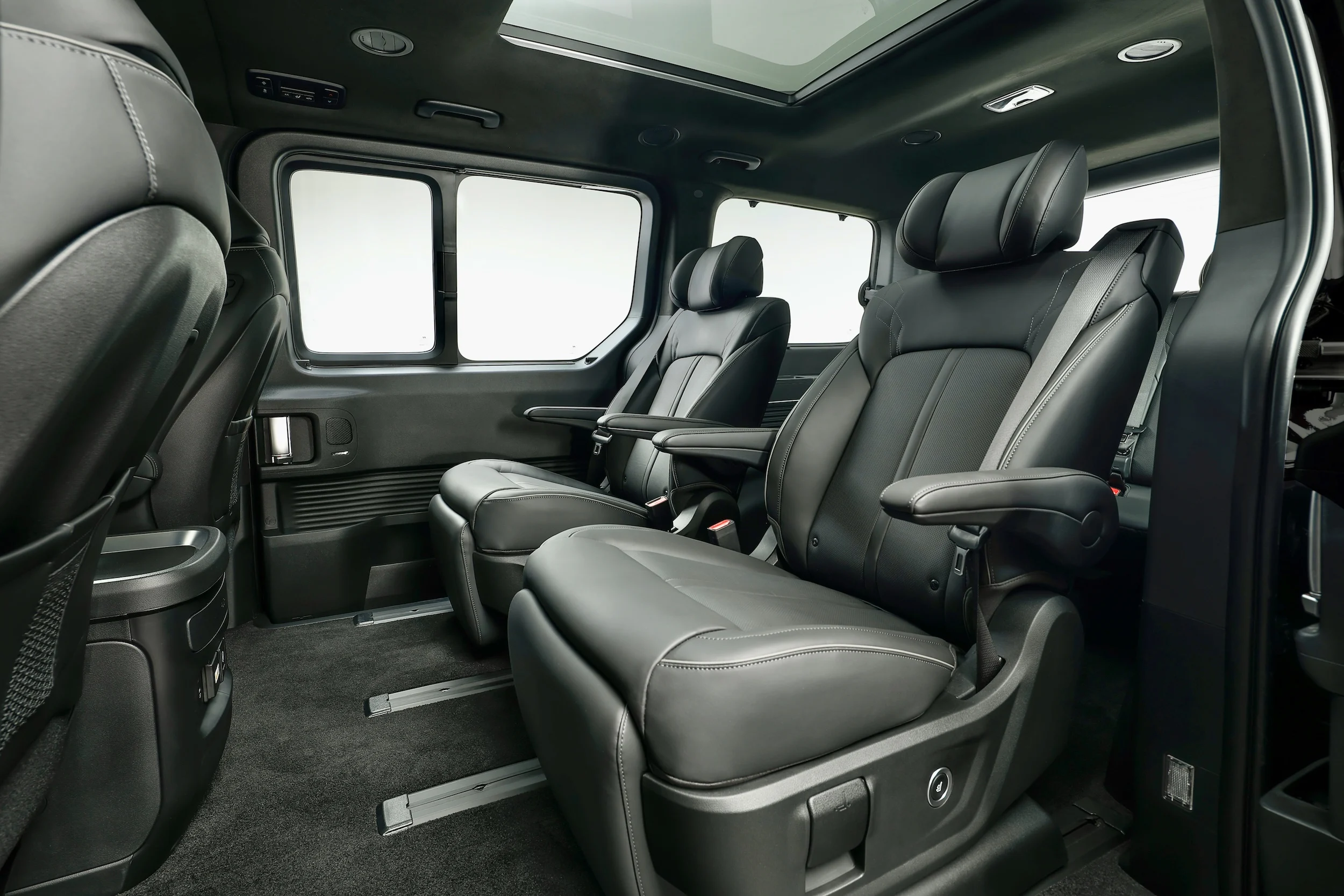 hyundai-staria-electric-0126-interior-05