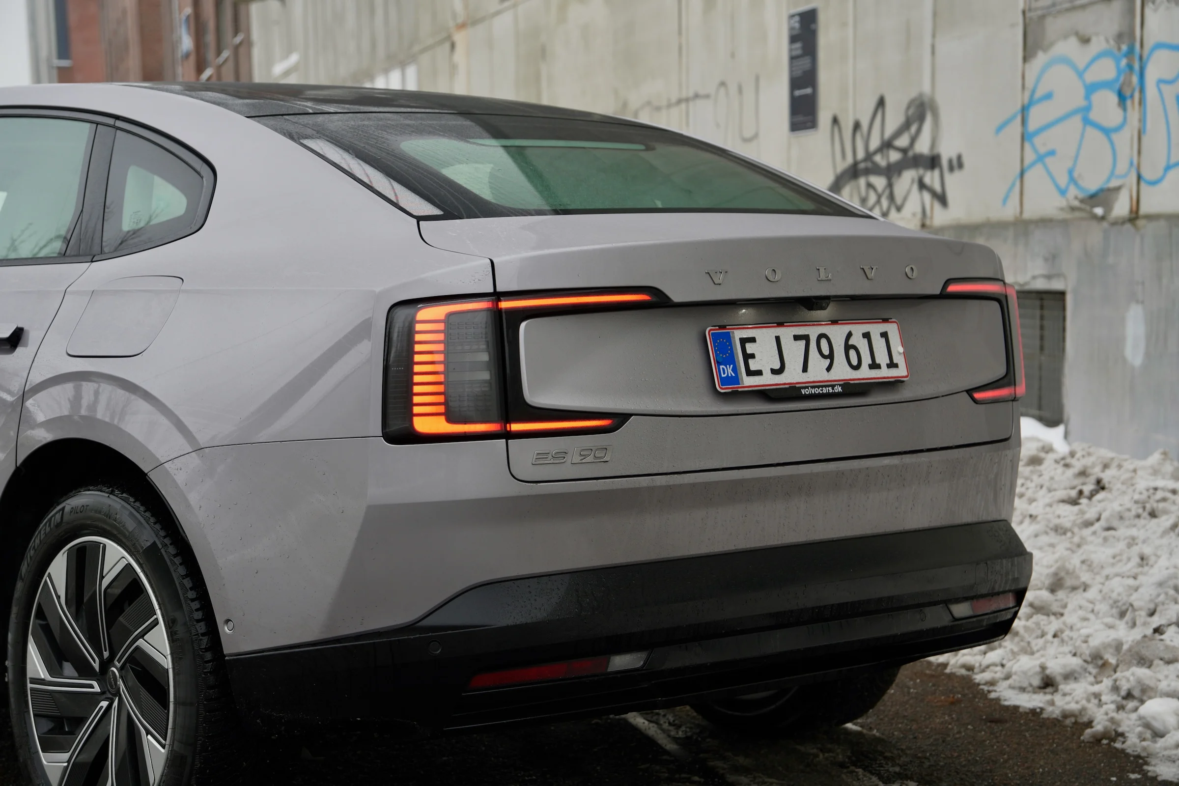 TEST Volvo ES90 RWD MBB 335