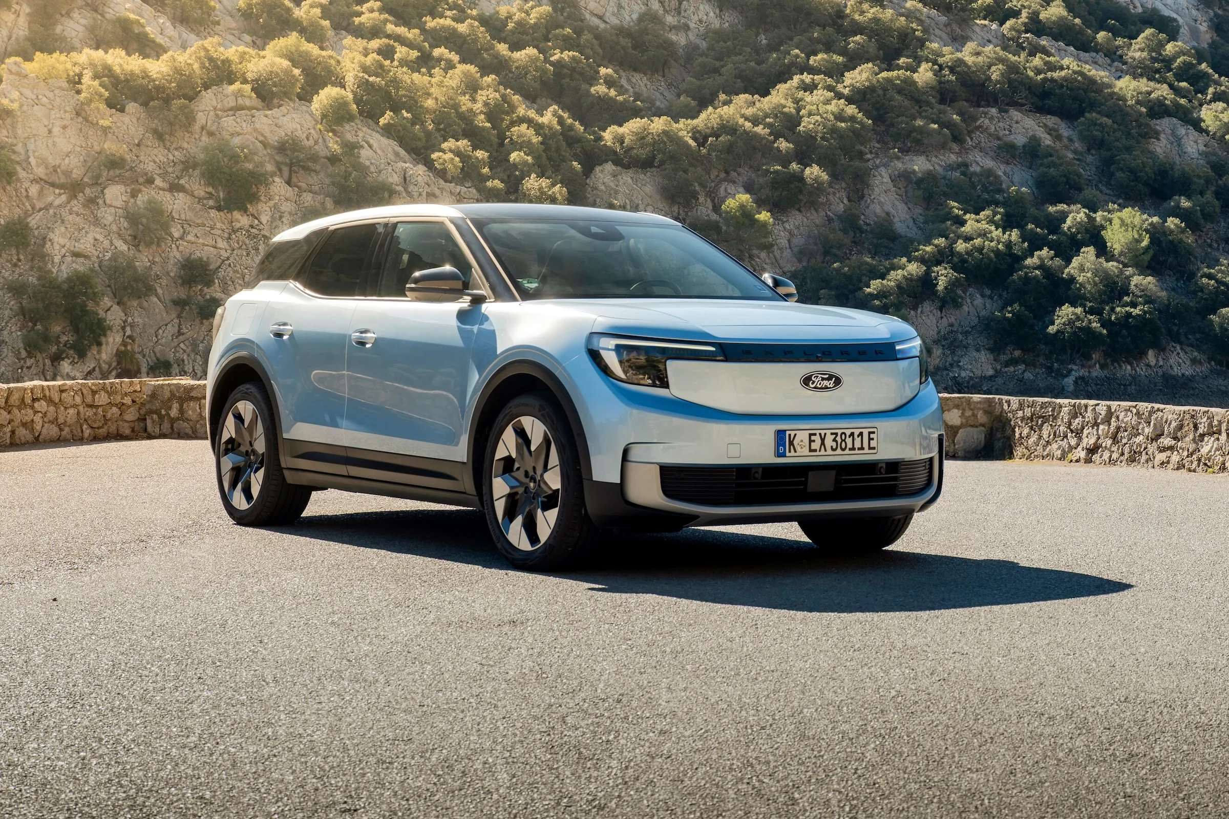 2026 Ford Explorer Arctic Blue Exterior 01