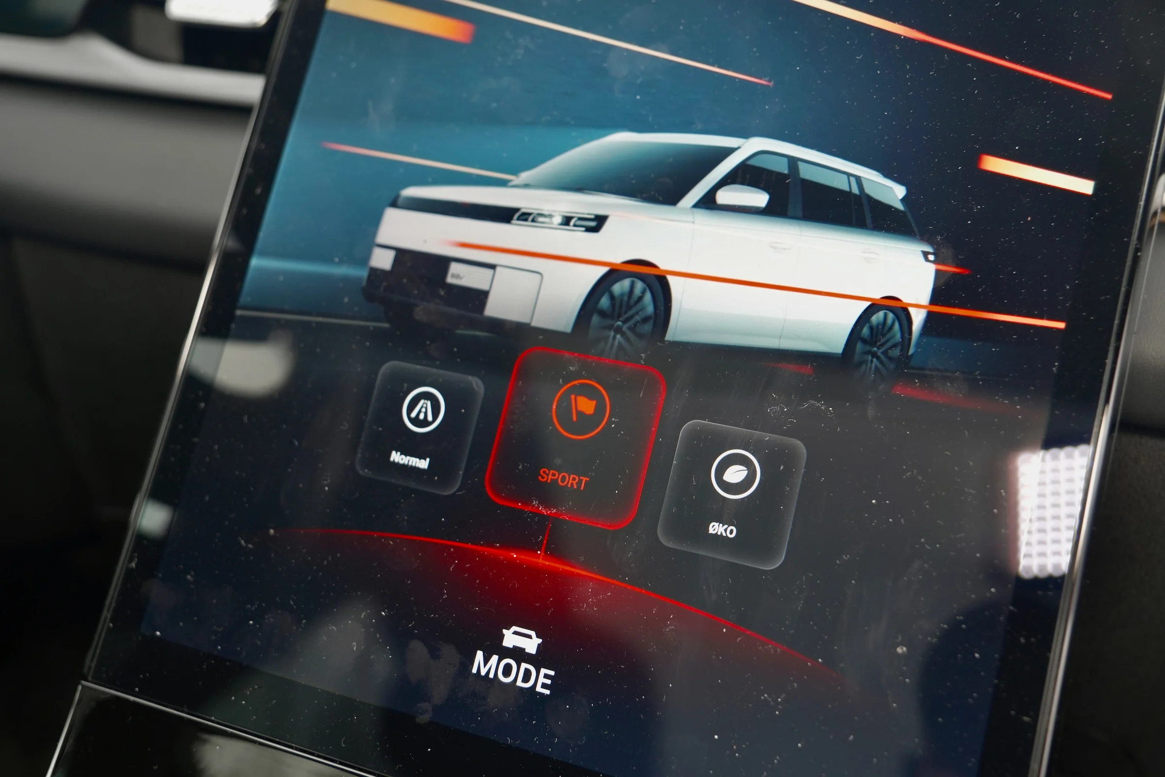 DUEL Jaecoo J5 EV vs Renault 4 E-Tech 148