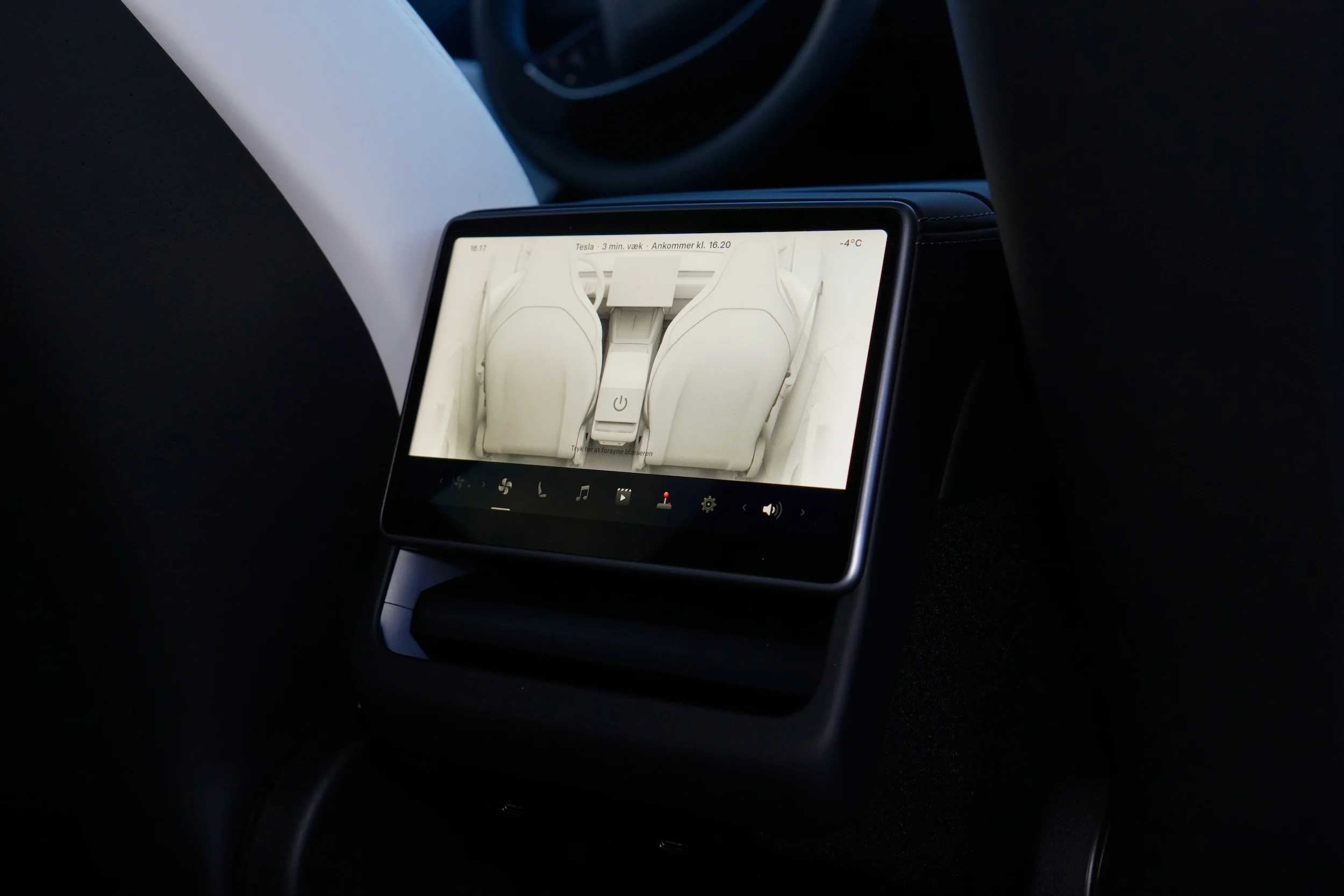 TEST Tesla Model Y Performance MBB 8040