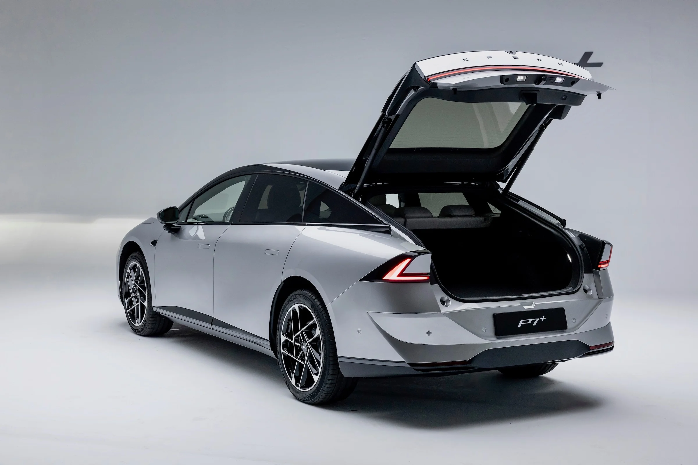 XPeng P7+ 940-opq4129868809