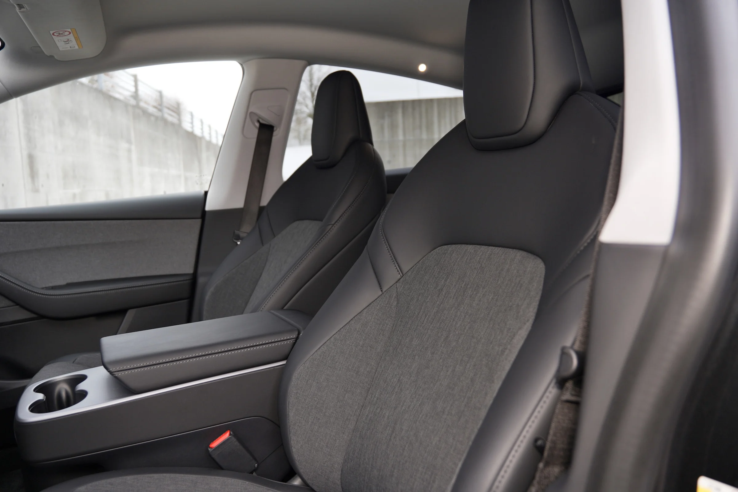 DUEL MGS6 EV vs Tesla Model Y Baghjuls MBB 547