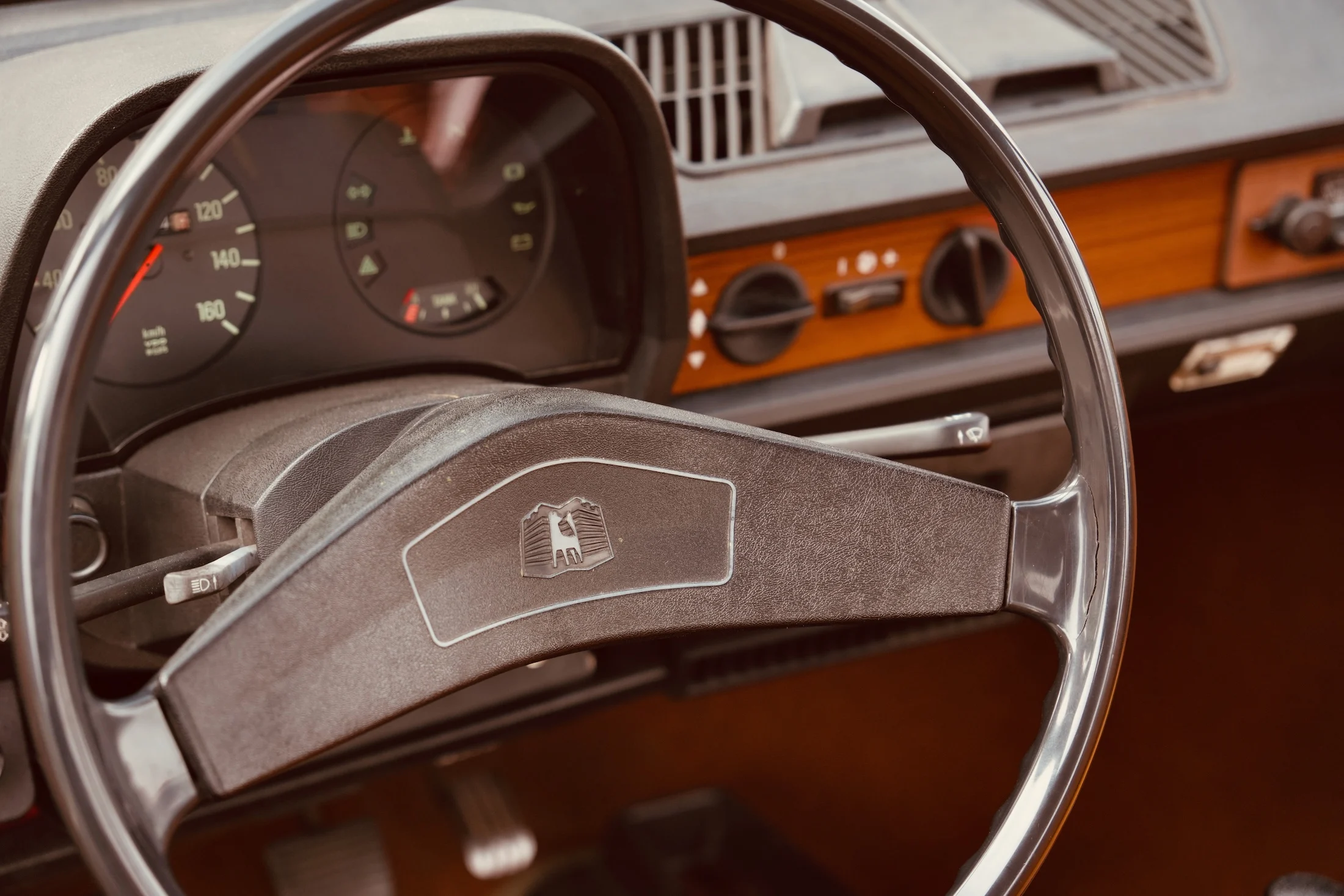 VW Polo L 1975 MBB 03473