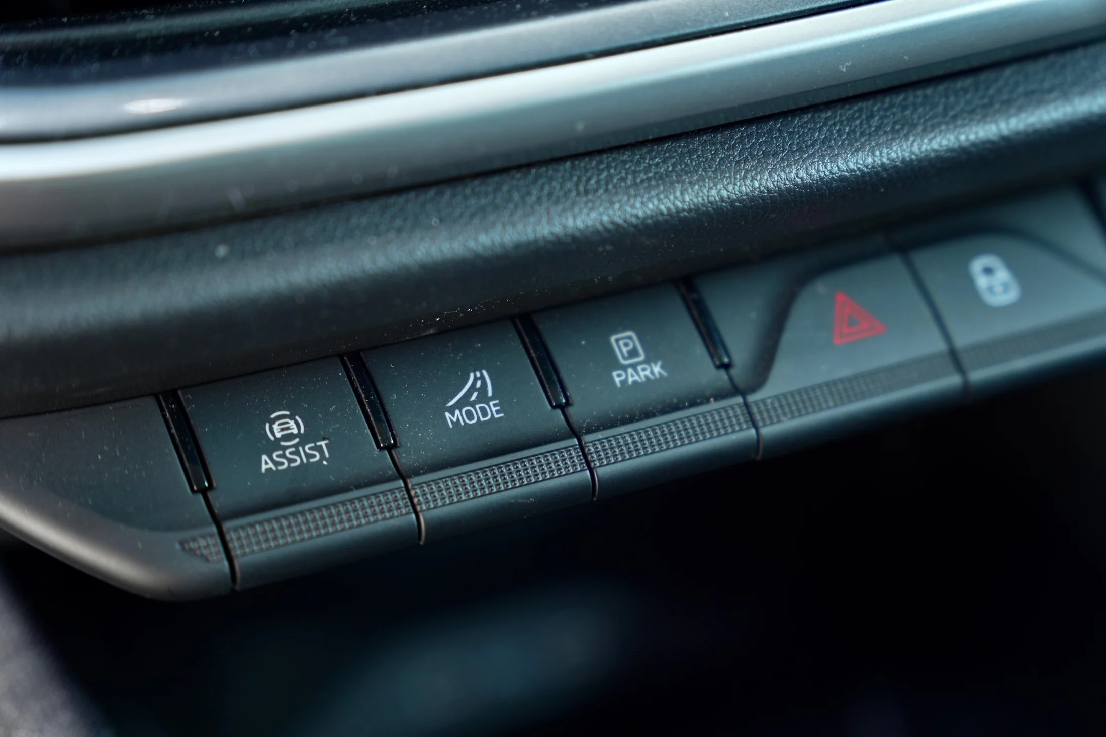 STORTEST MG KIA SKODA MBB 695