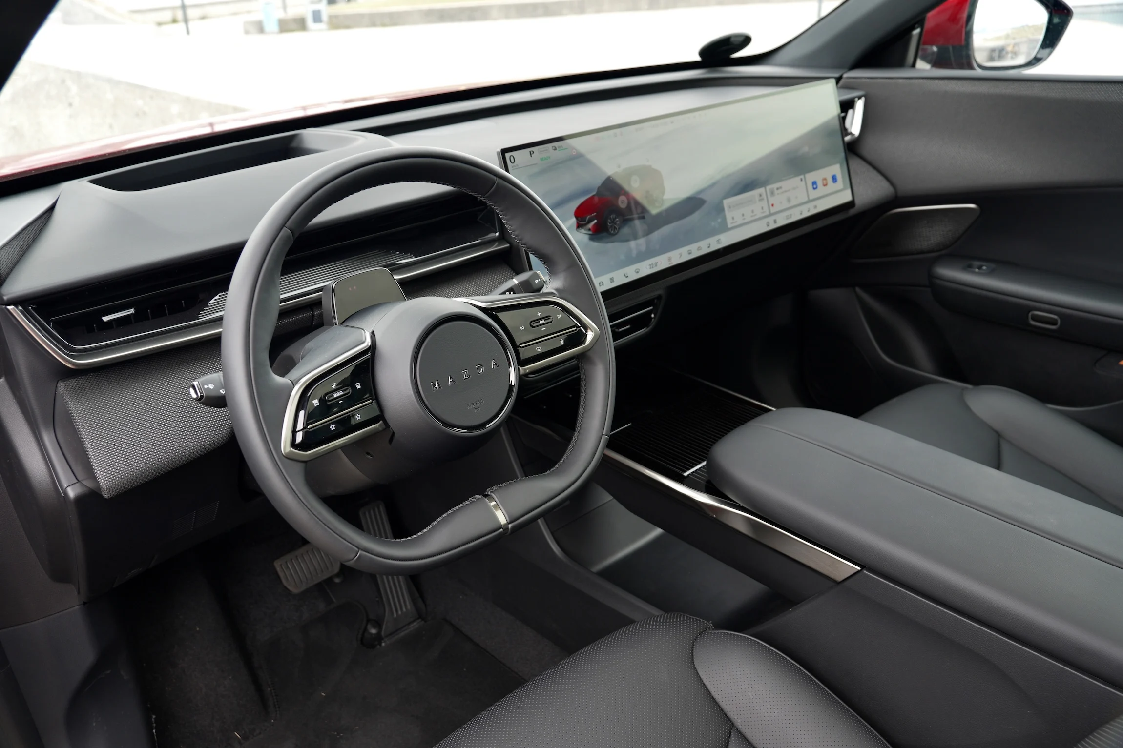 FØRSTE TUR Mazda CX-6e MBB 247