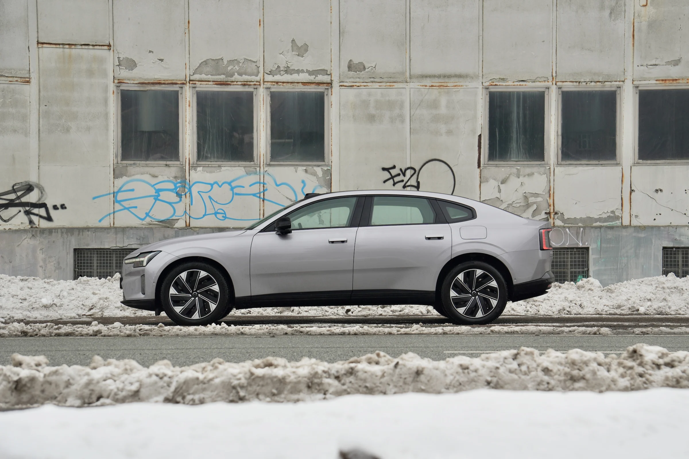 TEST Volvo ES90 RWD MBB 355