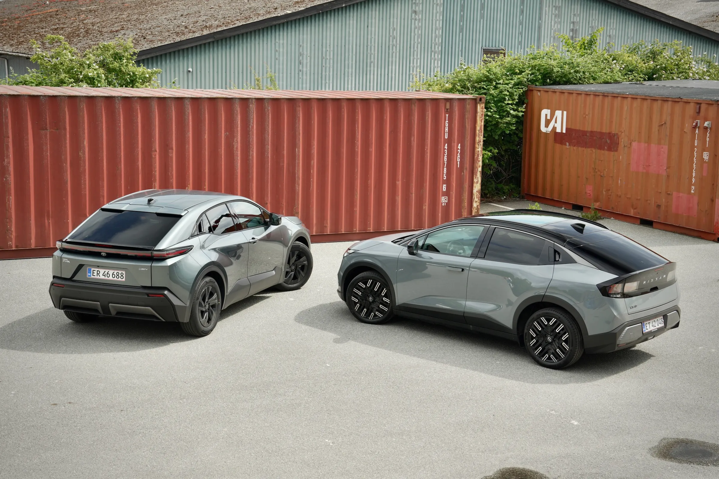 DUEL Nissan Leaf vs Toyota C-HR+ MBB 853
