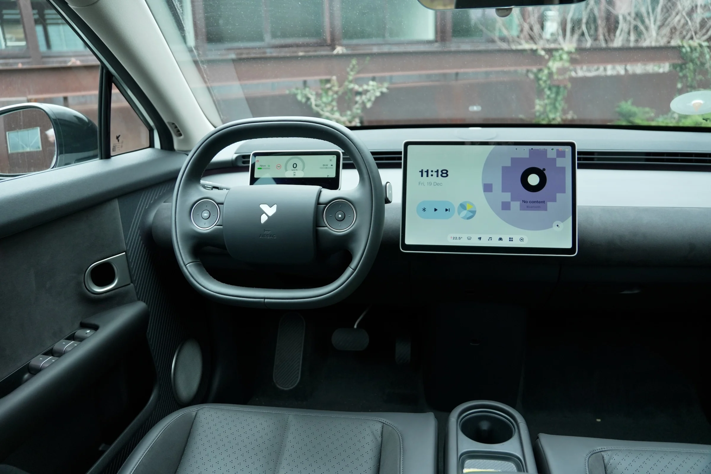 DUEL Firefly vs Renault 5 52 MBB 002