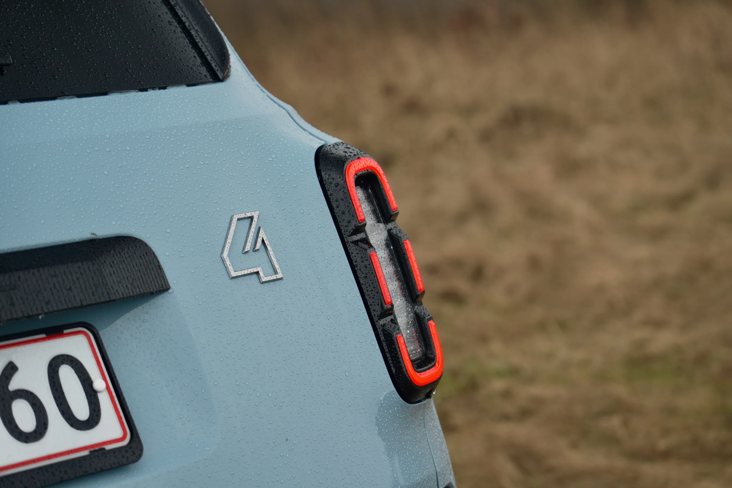 DUEL Jaecoo J5 EV vs Renault 4 E-Tech 076