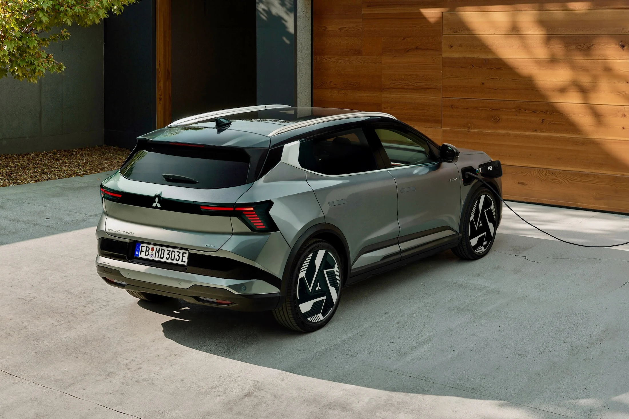 Eclipse Cross 009