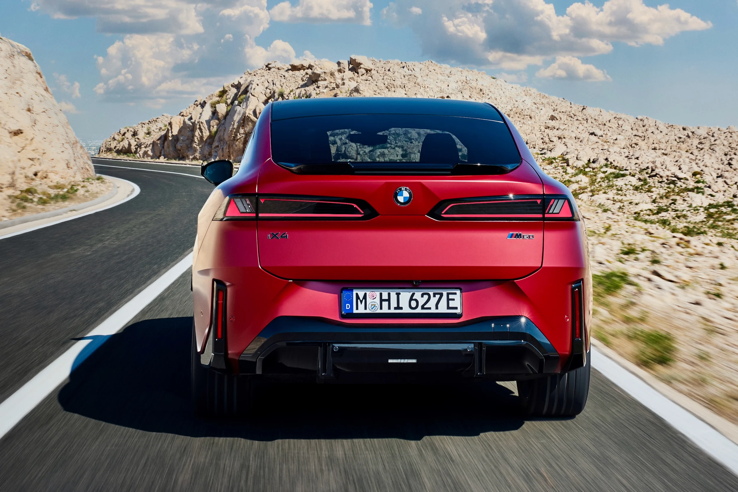 P90655730 highRes bmw-ix4-m60-xdrive-d