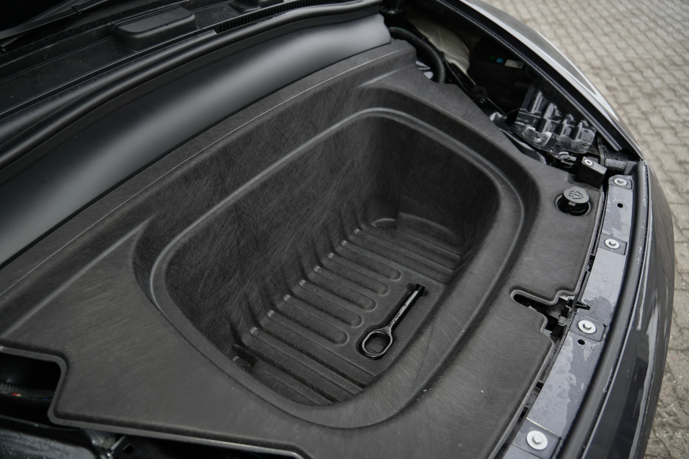 DUEL MGS6 EV vs Tesla Model Y Baghjuls MBB 526